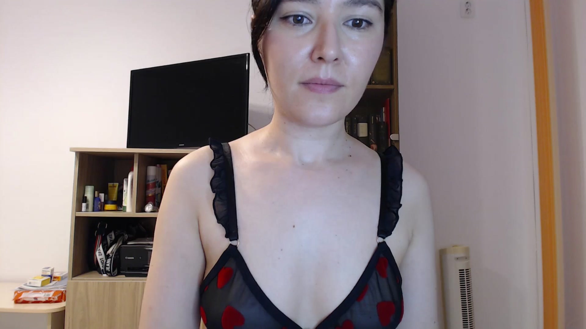 Gallery image thumbnail from SailorJupitr's myfreecams stream on, 06/26/2025, 21:10 image 15 of 20