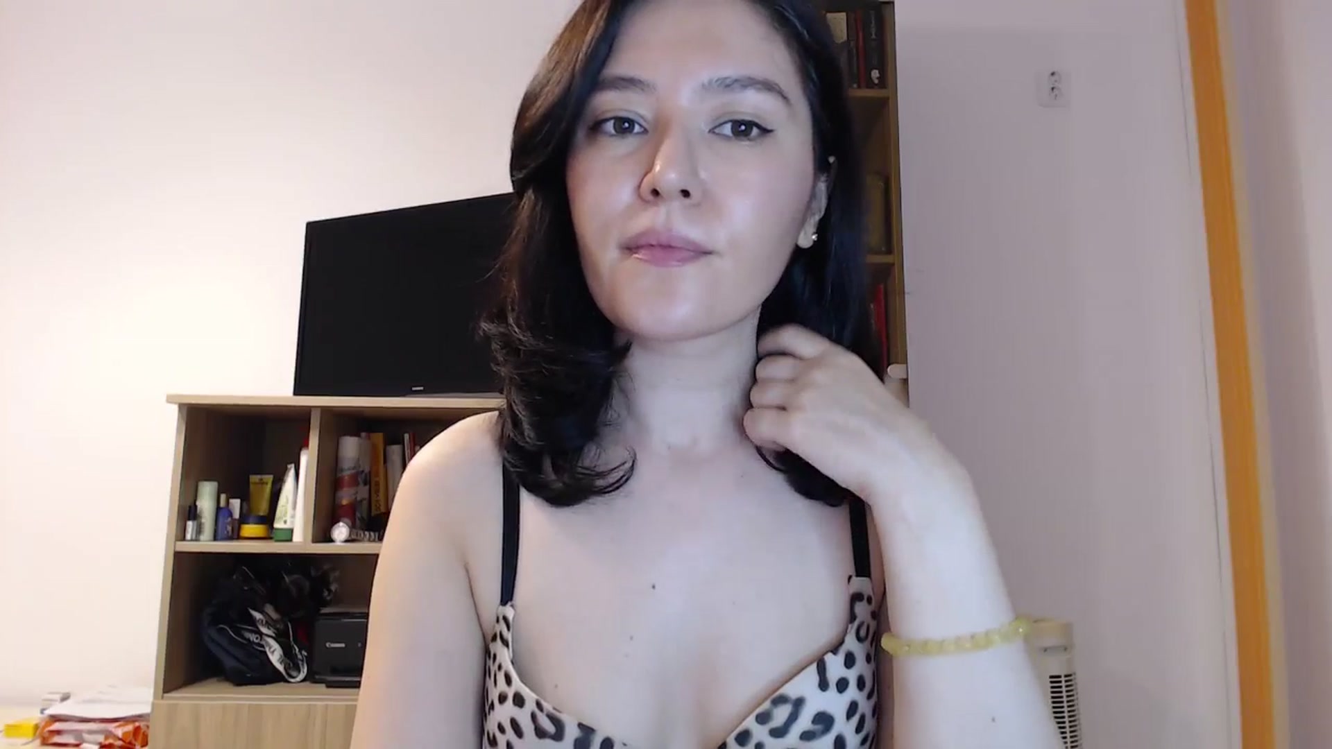 Gallery image thumbnail from SailorJupitr's myfreecams stream on, 06/27/2025, 19:54 image 14 of 20