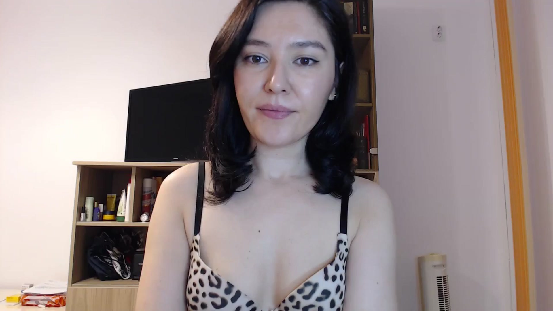 Gallery image thumbnail from SailorJupitr's myfreecams stream on, 06/27/2025, 19:54 image 1 of 20