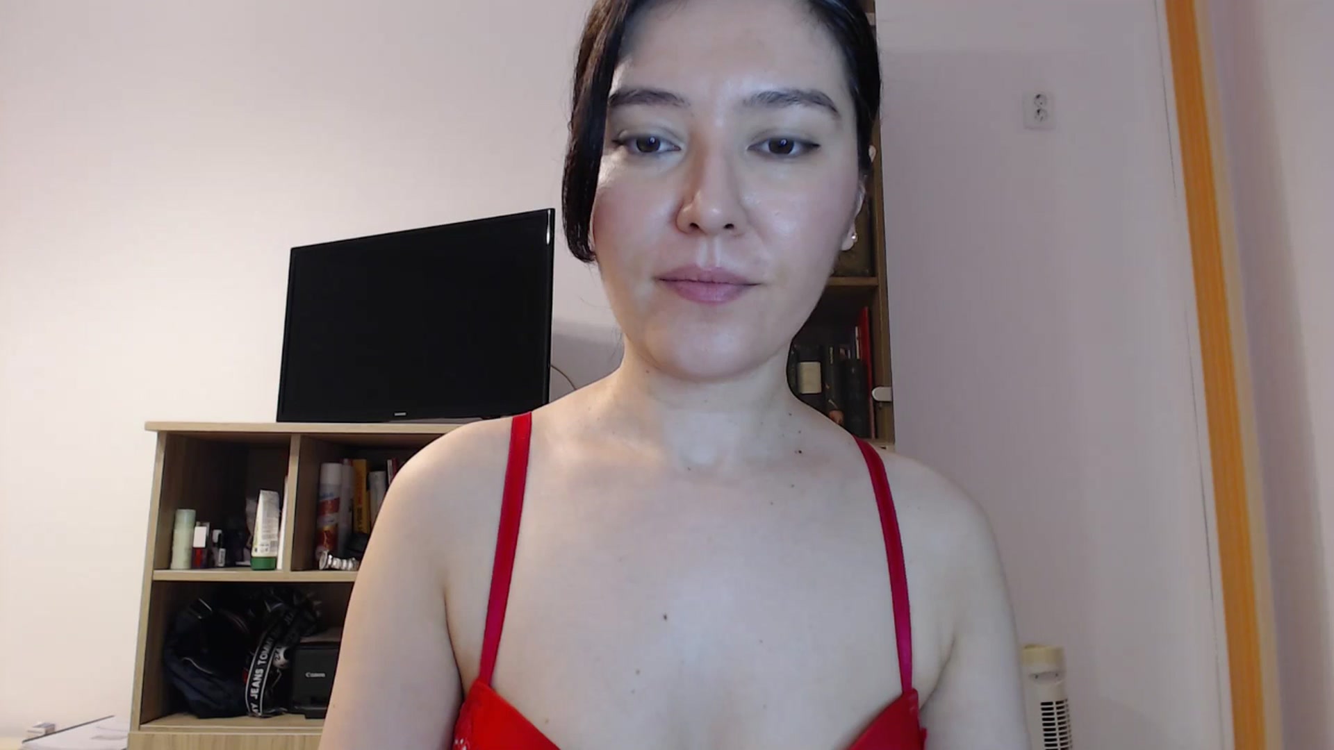 Gallery image thumbnail from SailorJupitr's myfreecams stream on, 06/29/2025, 20:22 image 18 of 20