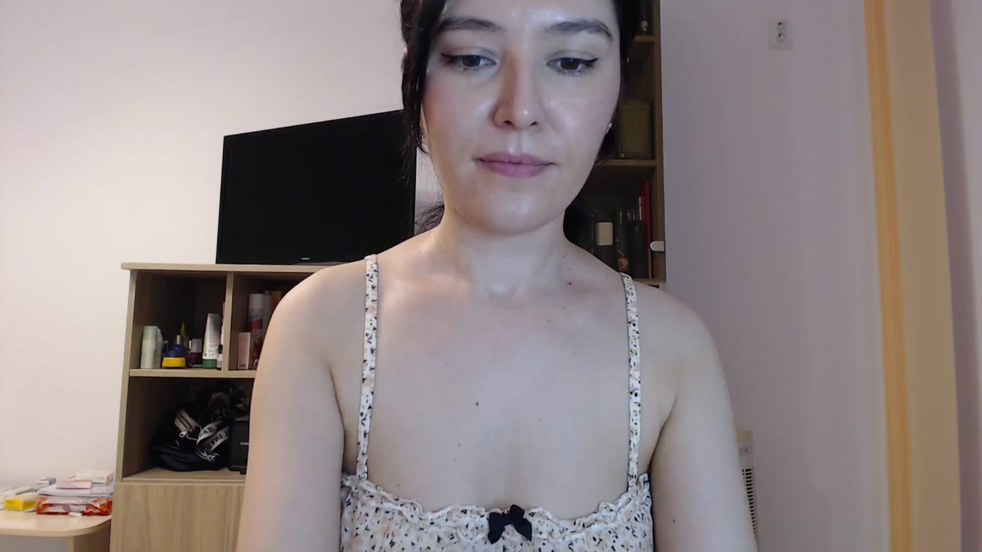 Gallery image thumbnail from SailorJupitr's myfreecams stream on, 07/01/2025, 21:37 image 16 of 20