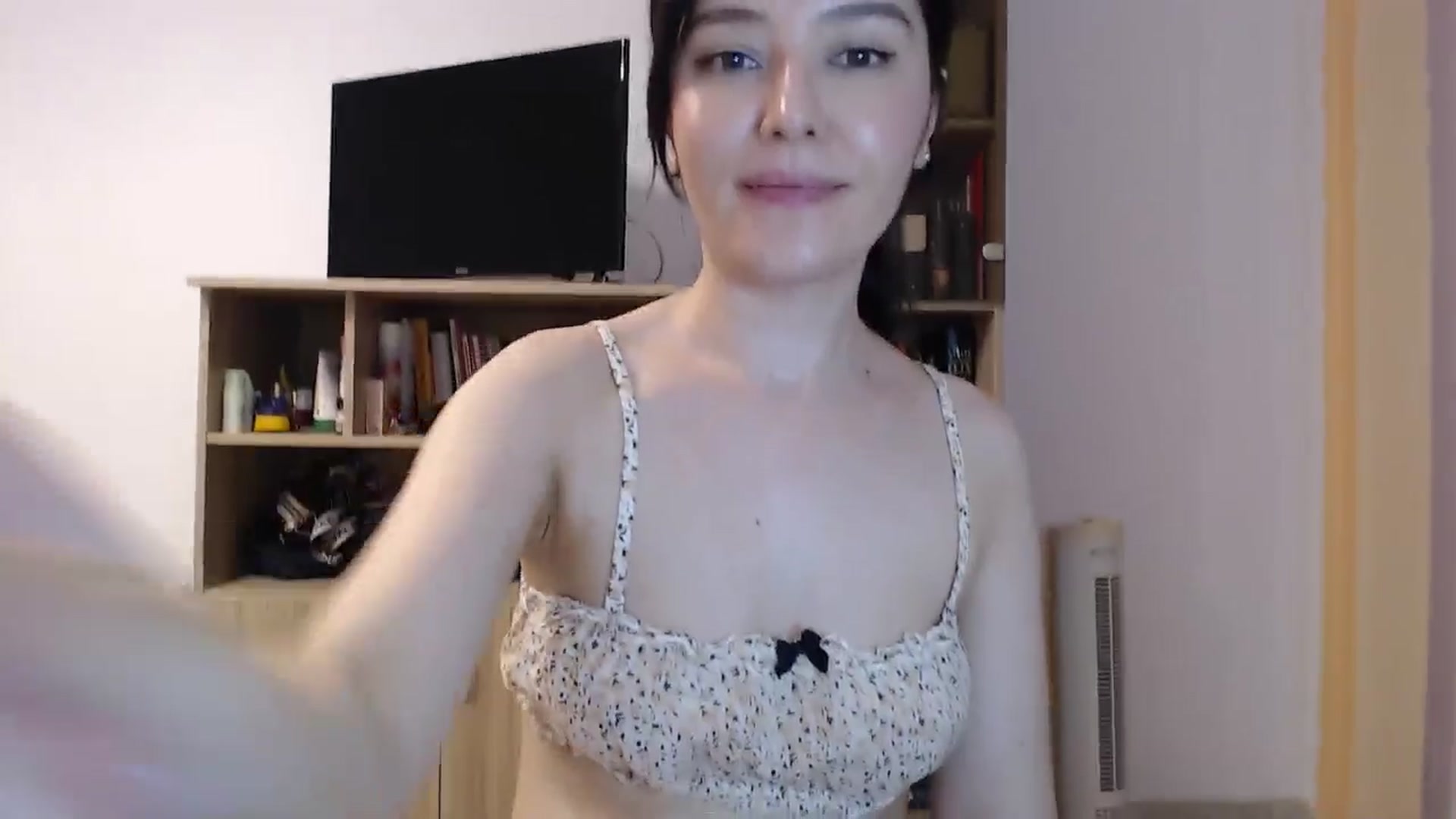 Gallery image thumbnail from SailorJupitr's myfreecams stream on, 07/01/2025, 21:37 image 11 of 20