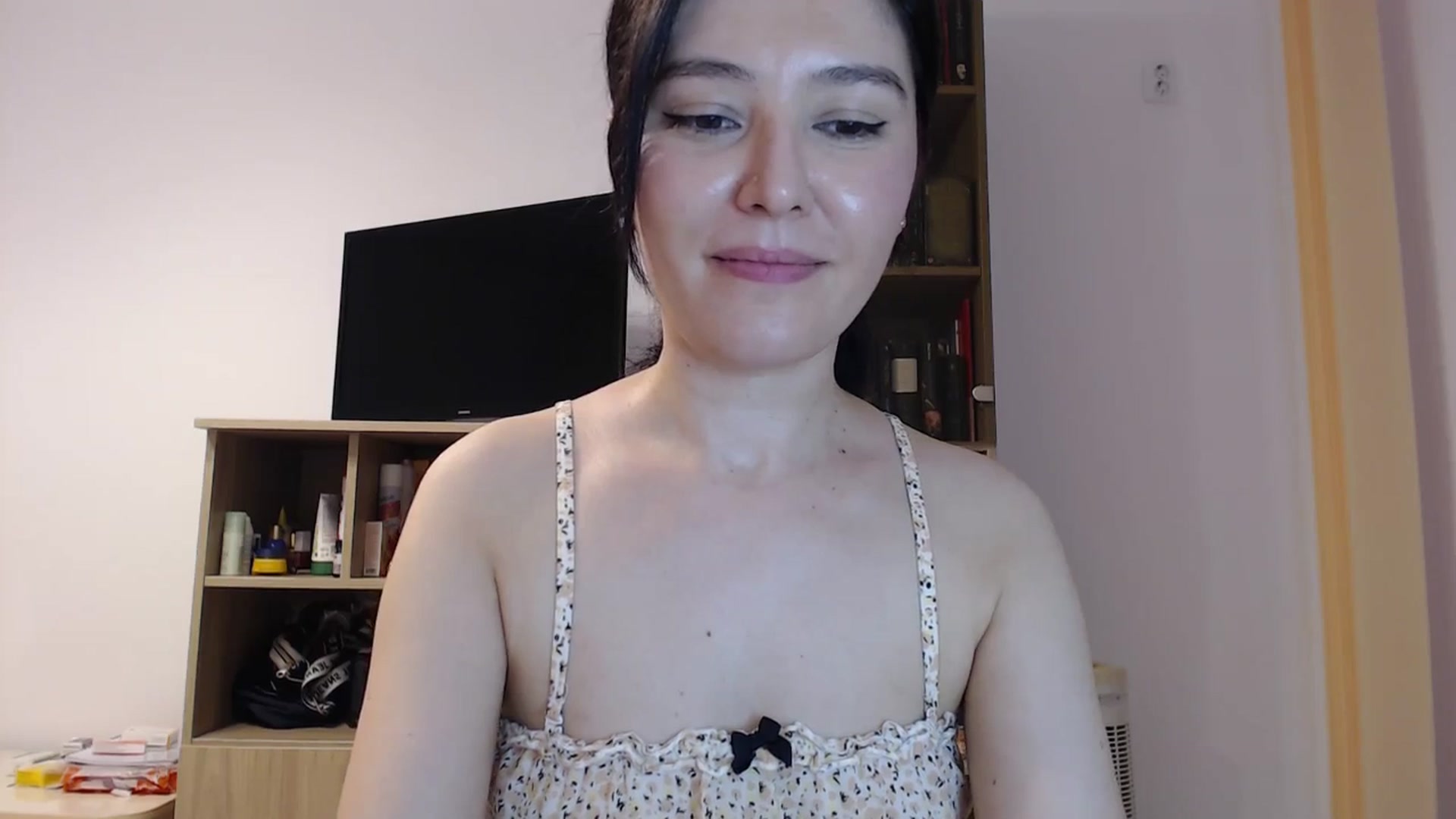 Gallery image thumbnail from SailorJupitr's myfreecams stream on, 07/01/2025, 21:37 image 7 of 20