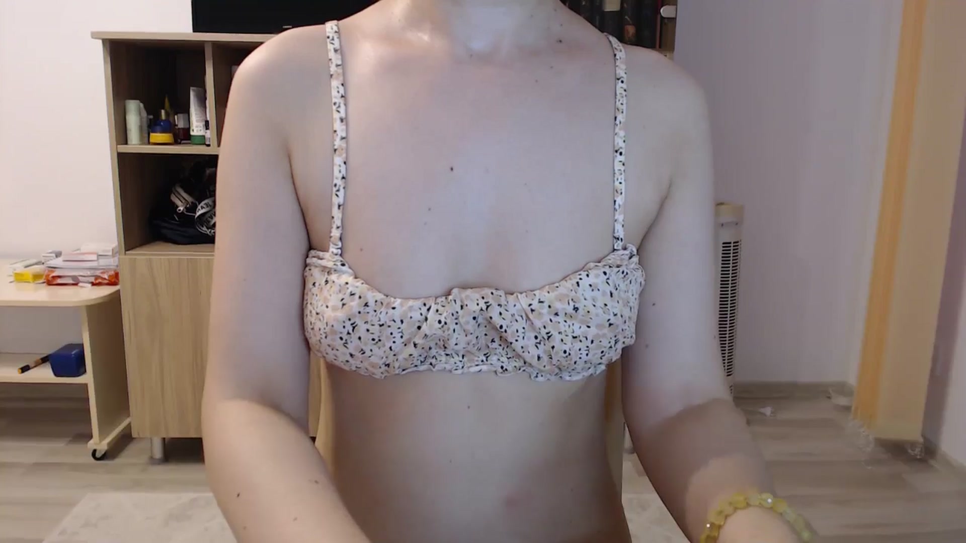 Gallery image thumbnail from SailorJupitr's myfreecams stream on, 07/01/2025, 21:37 image 19 of 20
