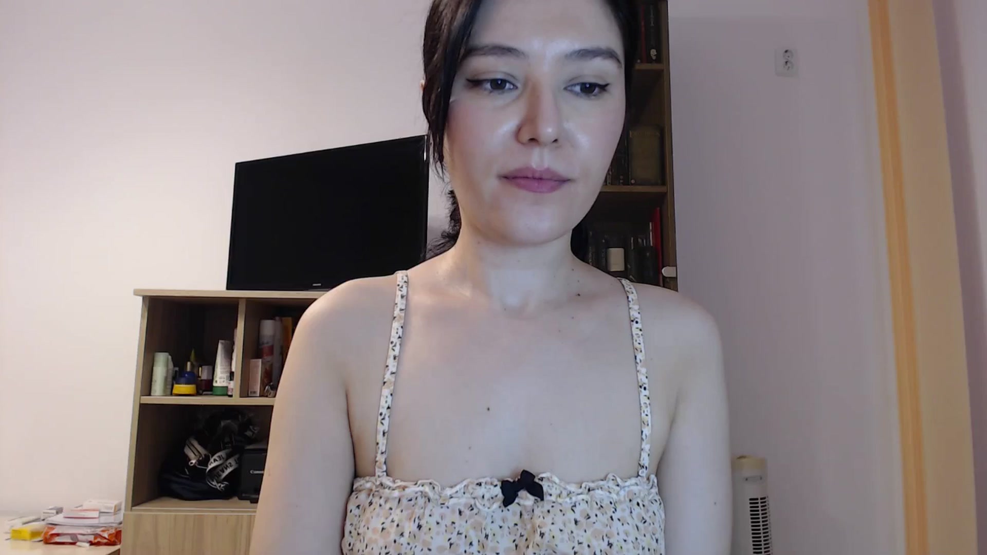 Gallery image thumbnail from SailorJupitr's myfreecams stream on, 07/01/2025, 21:37 image 1 of 20