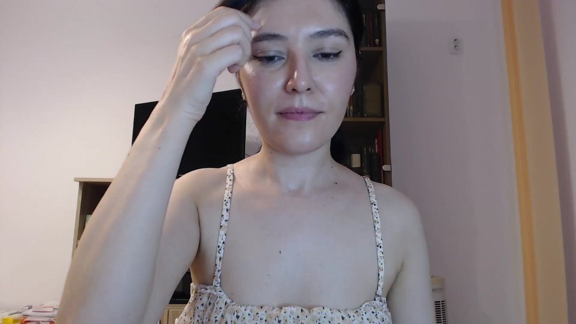 Gallery image thumbnail from SailorJupitr's myfreecams stream on, 07/01/2025, 21:37 image 18 of 20