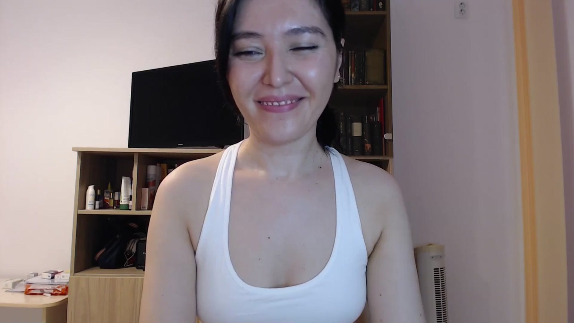 Gallery image thumbnail from SailorJupitr's myfreecams stream on, 07/02/2025, 21:18 image 15 of 20