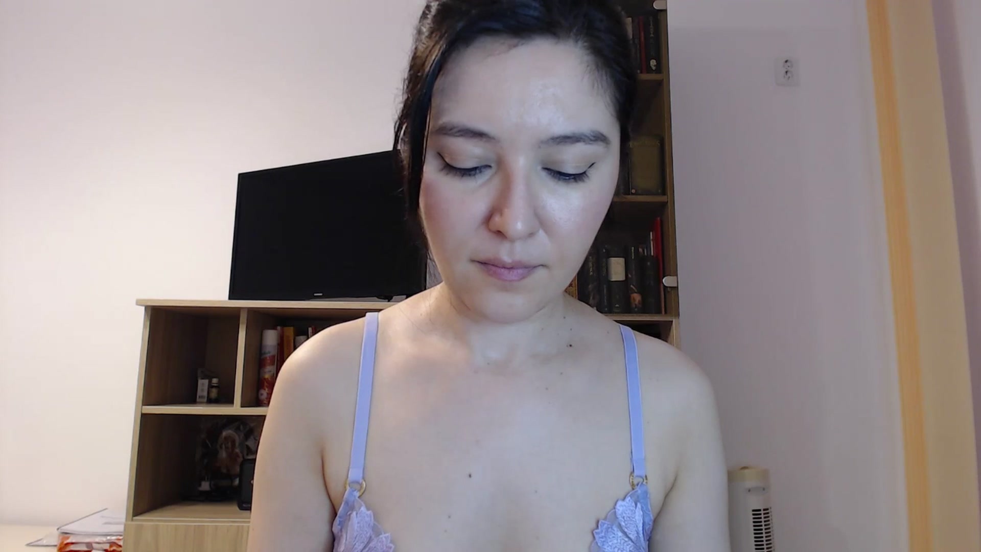 Gallery image thumbnail from SailorJupitr's myfreecams stream on, 07/06/2025, 21:11 image 10 of 20