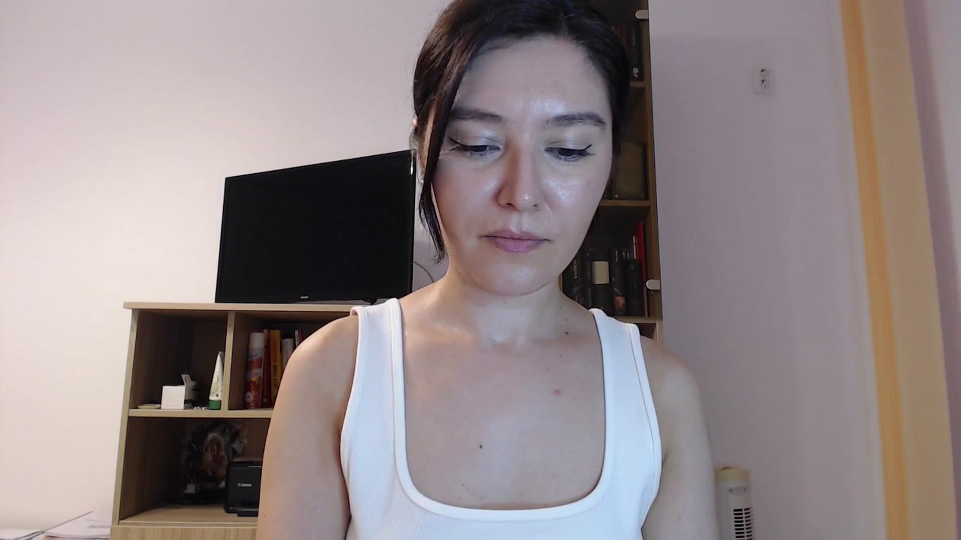 Gallery image thumbnail from SailorJupitr's myfreecams stream on, 08/02/2025, 20:56 image 6 of 20