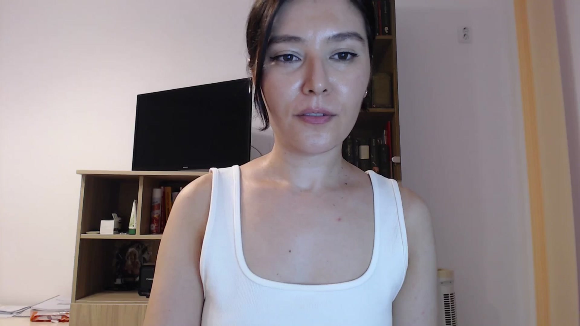 Gallery image thumbnail from SailorJupitr's myfreecams stream on, 08/02/2025, 20:56 image 19 of 20
