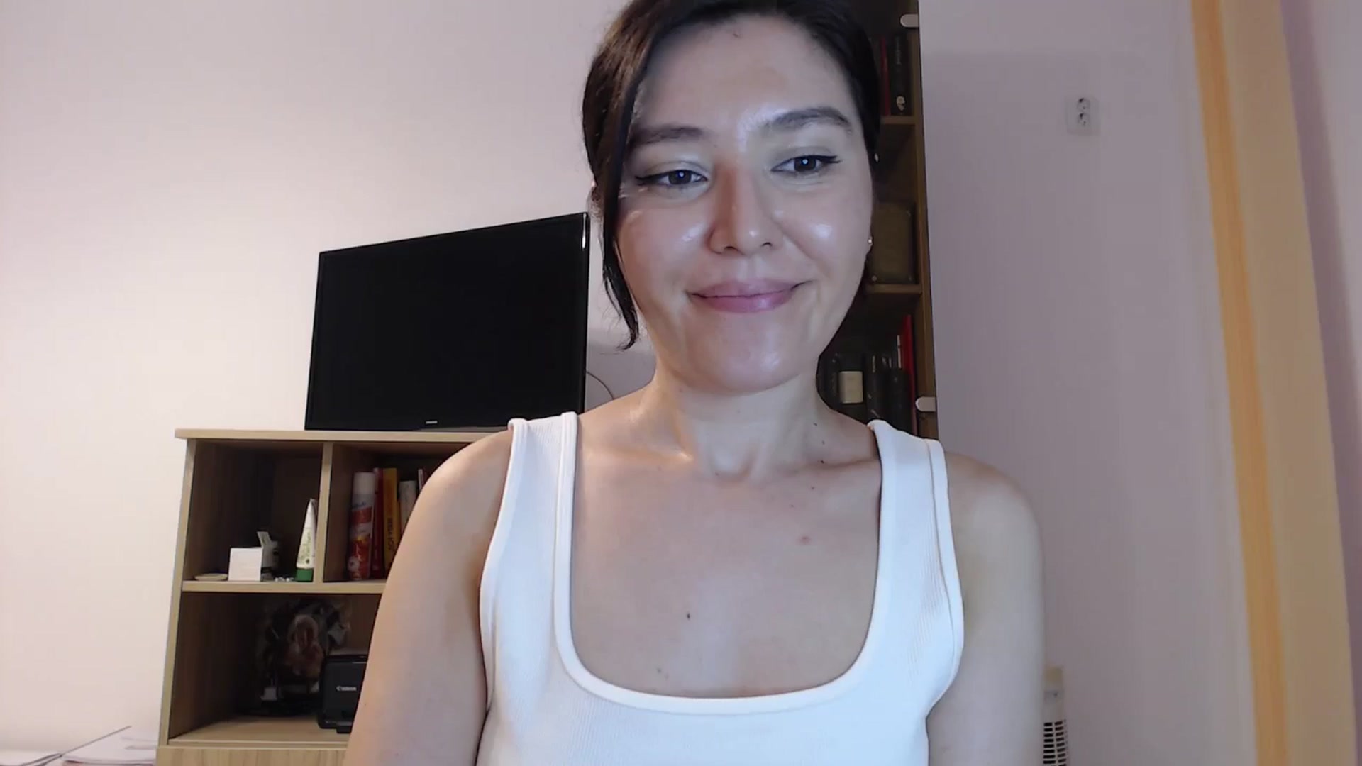 Gallery image thumbnail from SailorJupitr's myfreecams stream on, 08/02/2025, 20:56 image 7 of 20