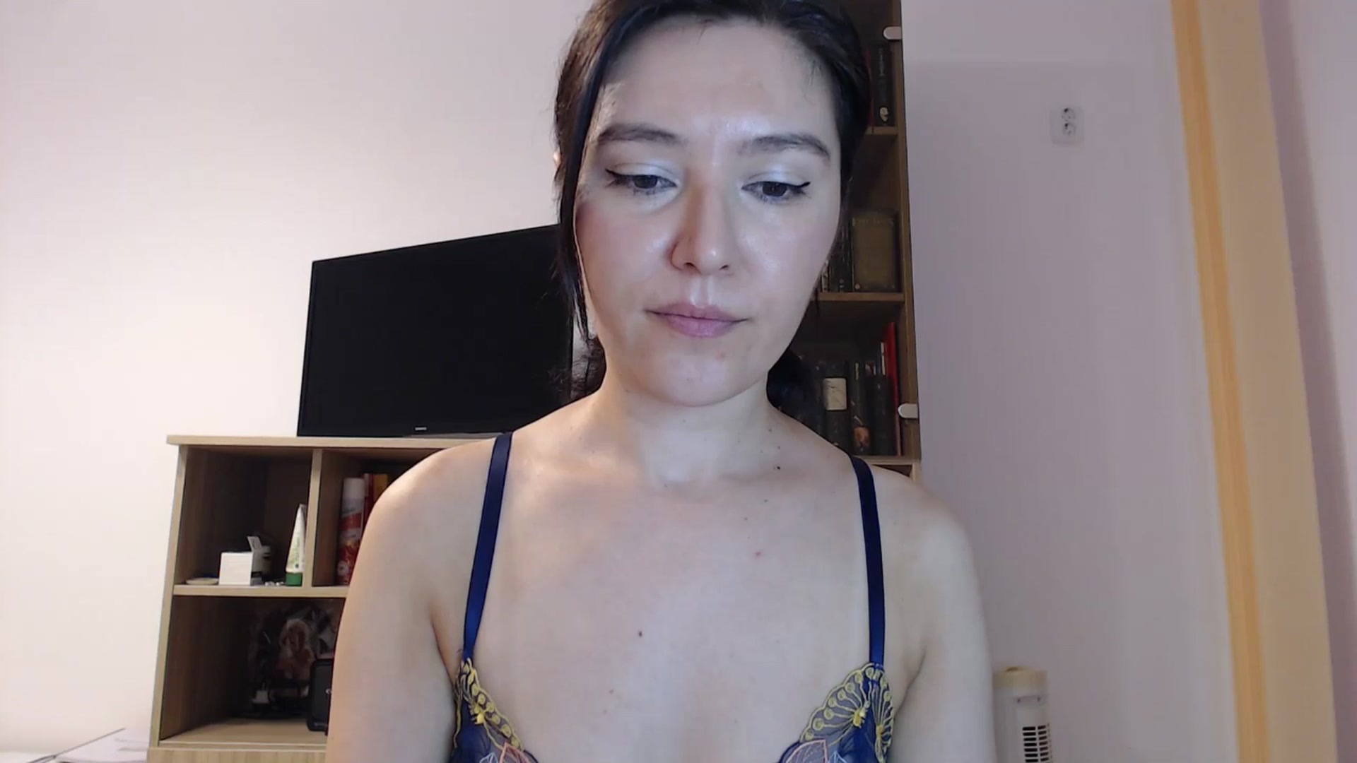 Gallery image thumbnail from SailorJupitr's myfreecams stream on, 08/03/2025, 20:57 image 18 of 20