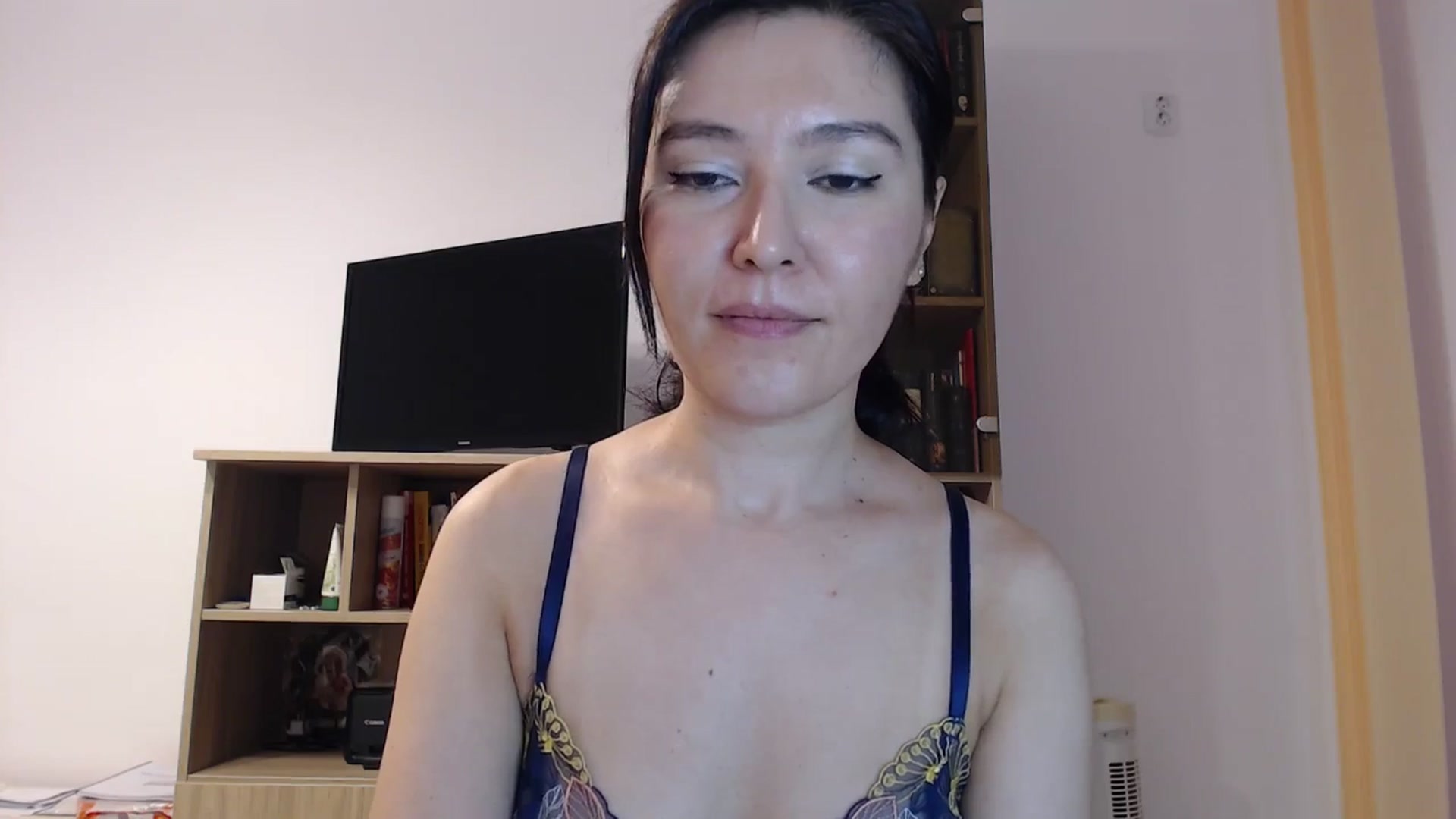 Gallery image thumbnail from SailorJupitr's myfreecams stream on, 08/03/2025, 20:57 image 15 of 20
