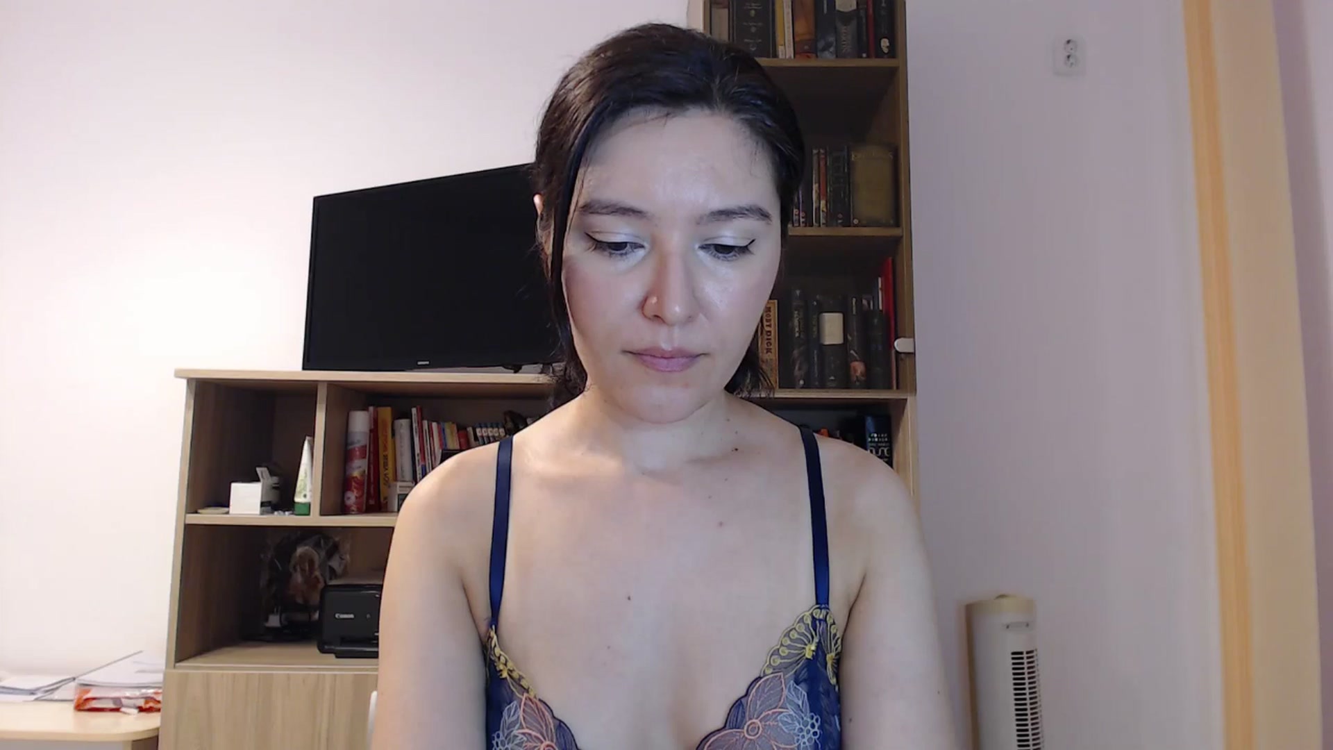 Gallery image thumbnail from SailorJupitr's myfreecams stream on, 08/03/2025, 20:57 image 16 of 20