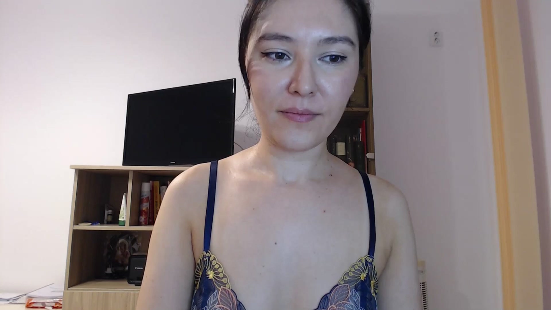 Gallery image thumbnail from SailorJupitr's myfreecams stream on, 08/06/2025, 20:56 image 4 of 20