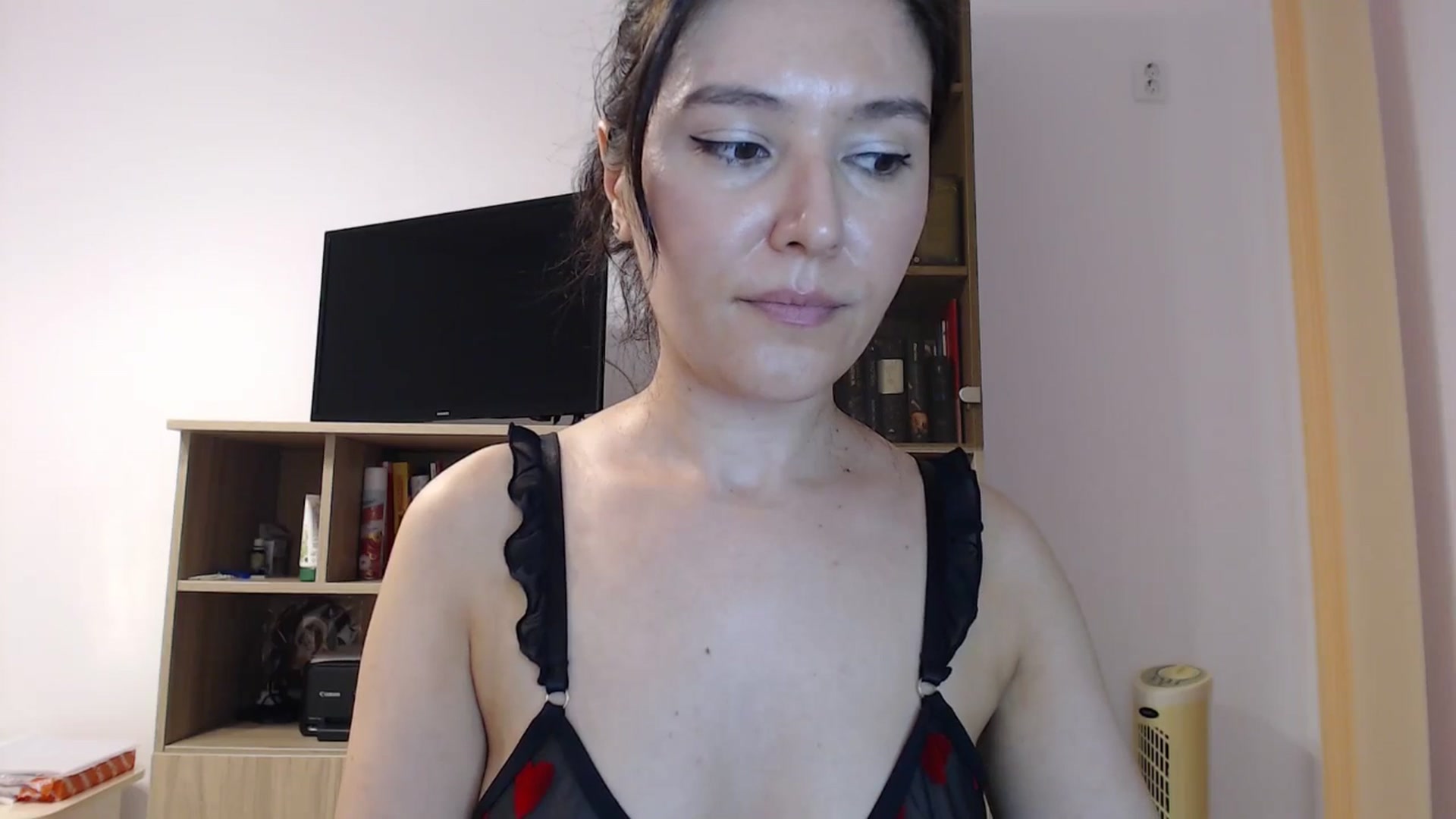 Gallery image thumbnail from SailorJupitr's myfreecams stream on, 08/09/2025, 21:10 image 17 of 20