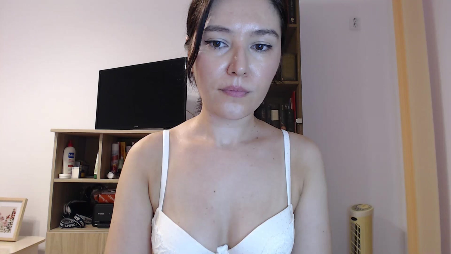 Gallery image thumbnail from SailorJupitr's myfreecams stream on, 08/10/2025, 20:22 image 17 of 20