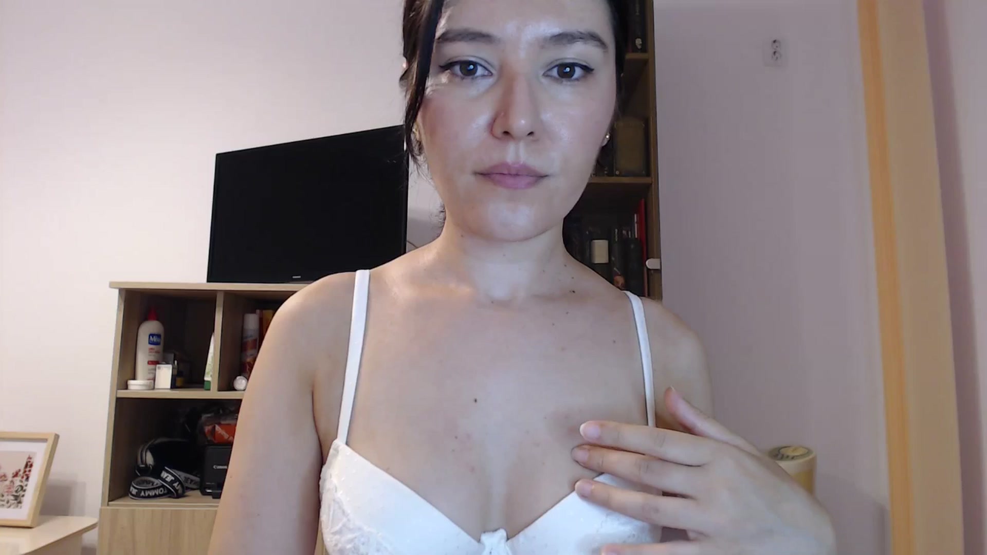 Gallery image thumbnail from SailorJupitr's myfreecams stream on, 08/10/2025, 20:22 image 12 of 20