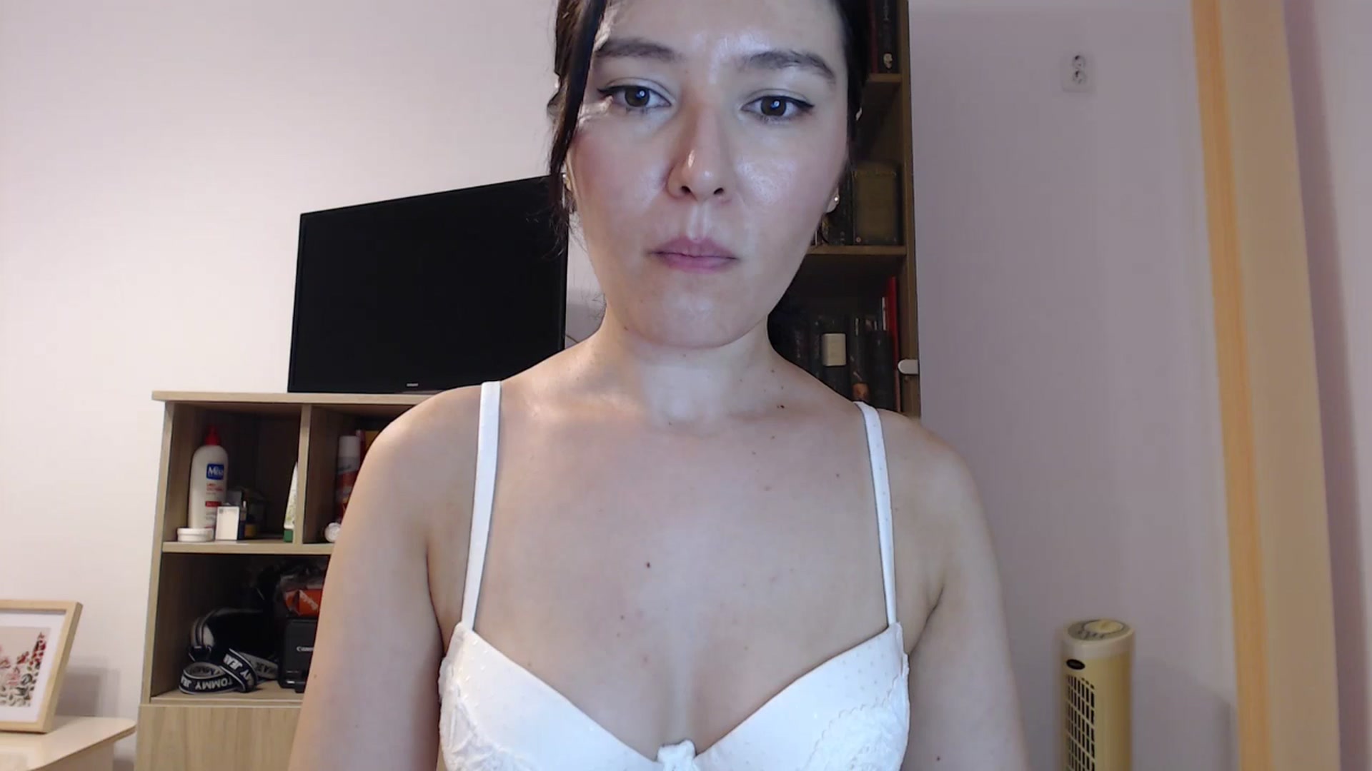 Gallery image thumbnail from SailorJupitr's myfreecams stream on, 08/10/2025, 20:22 image 11 of 20