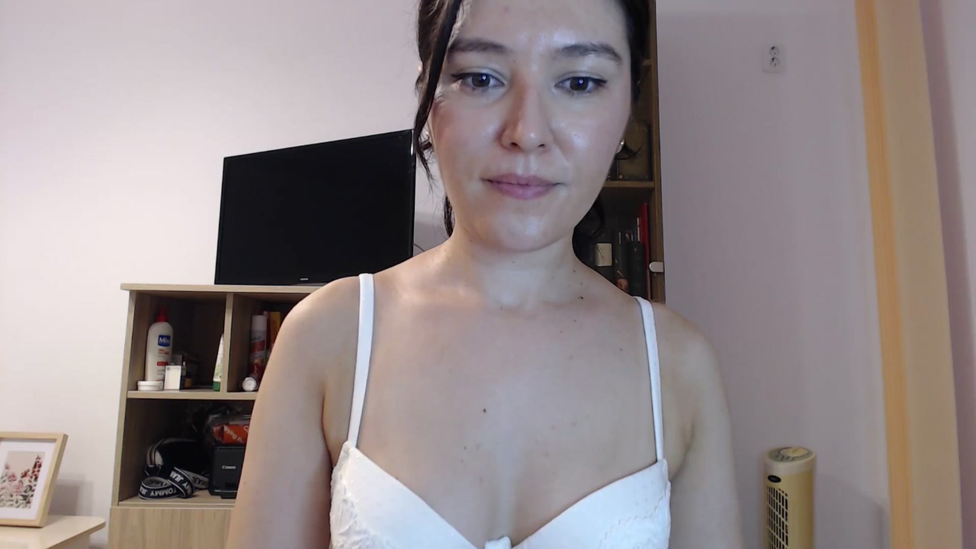 Gallery image thumbnail from SailorJupitr's myfreecams stream on, 08/10/2025, 21:36 image 8 of 20