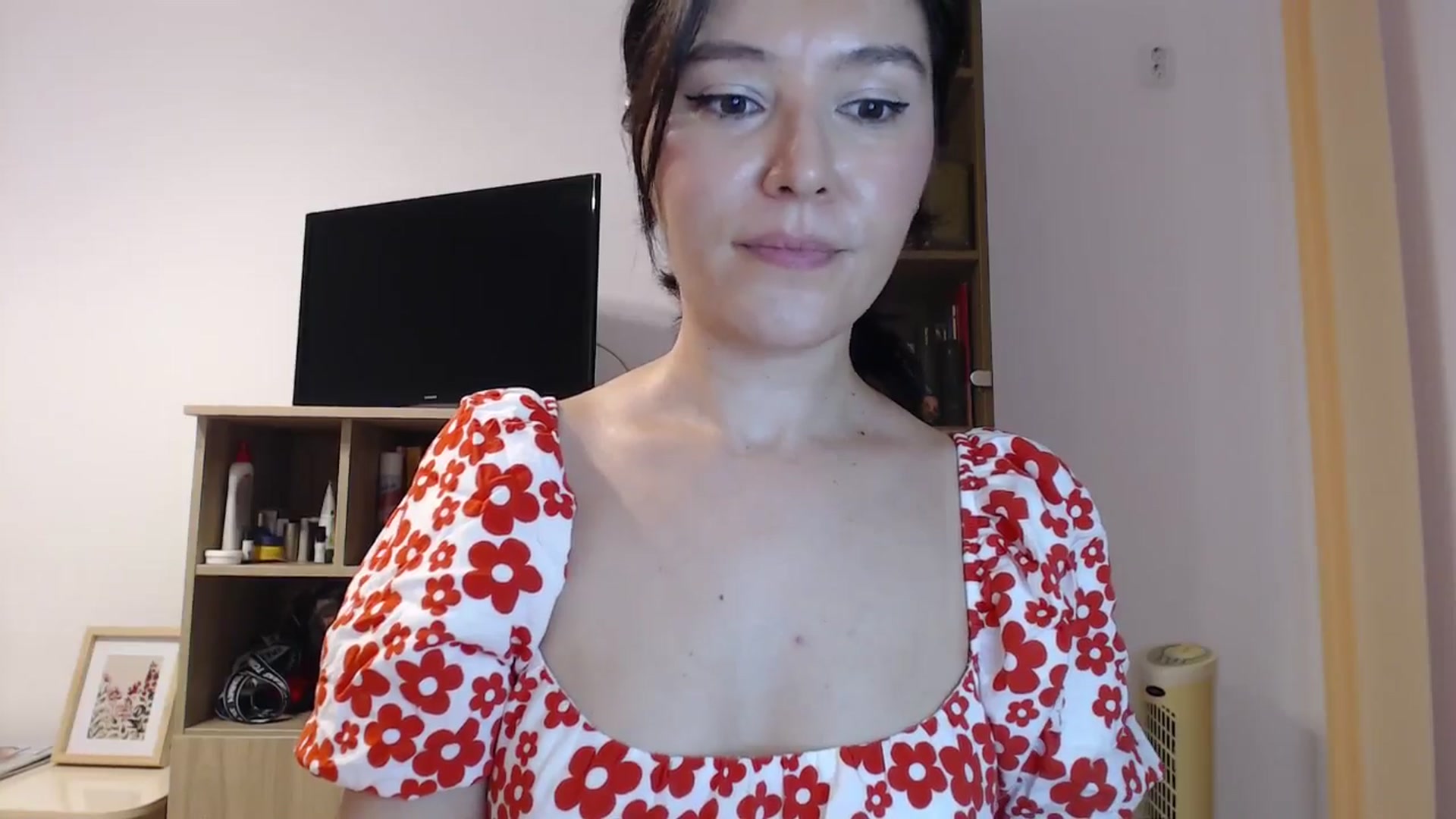 Gallery image thumbnail from SailorJupitr's myfreecams stream on, 08/13/2025, 20:47 image 9 of 20