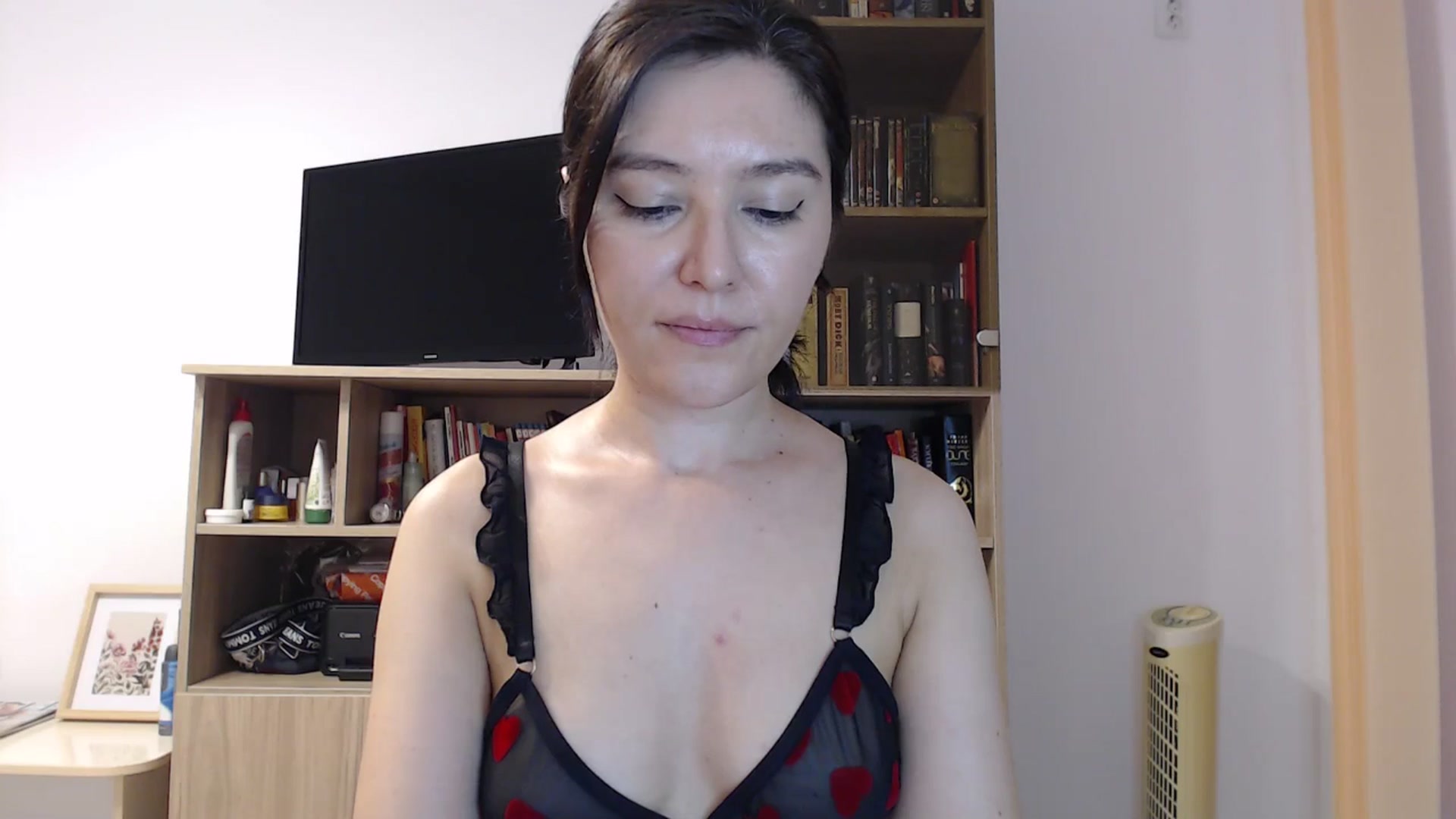 Gallery image thumbnail from SailorJupitr's myfreecams stream on, 08/14/2025, 21:08 image 11 of 20