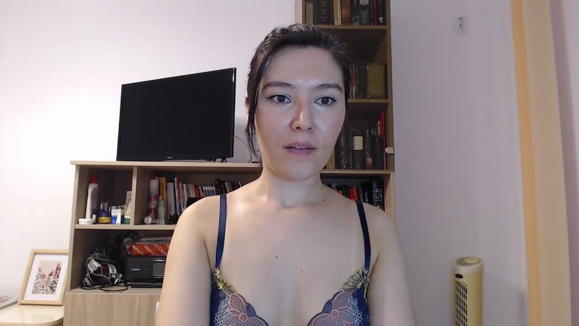 Gallery image thumbnail from SailorJupitr's myfreecams stream on, 08/20/2025, 20:37 image 11 of 20