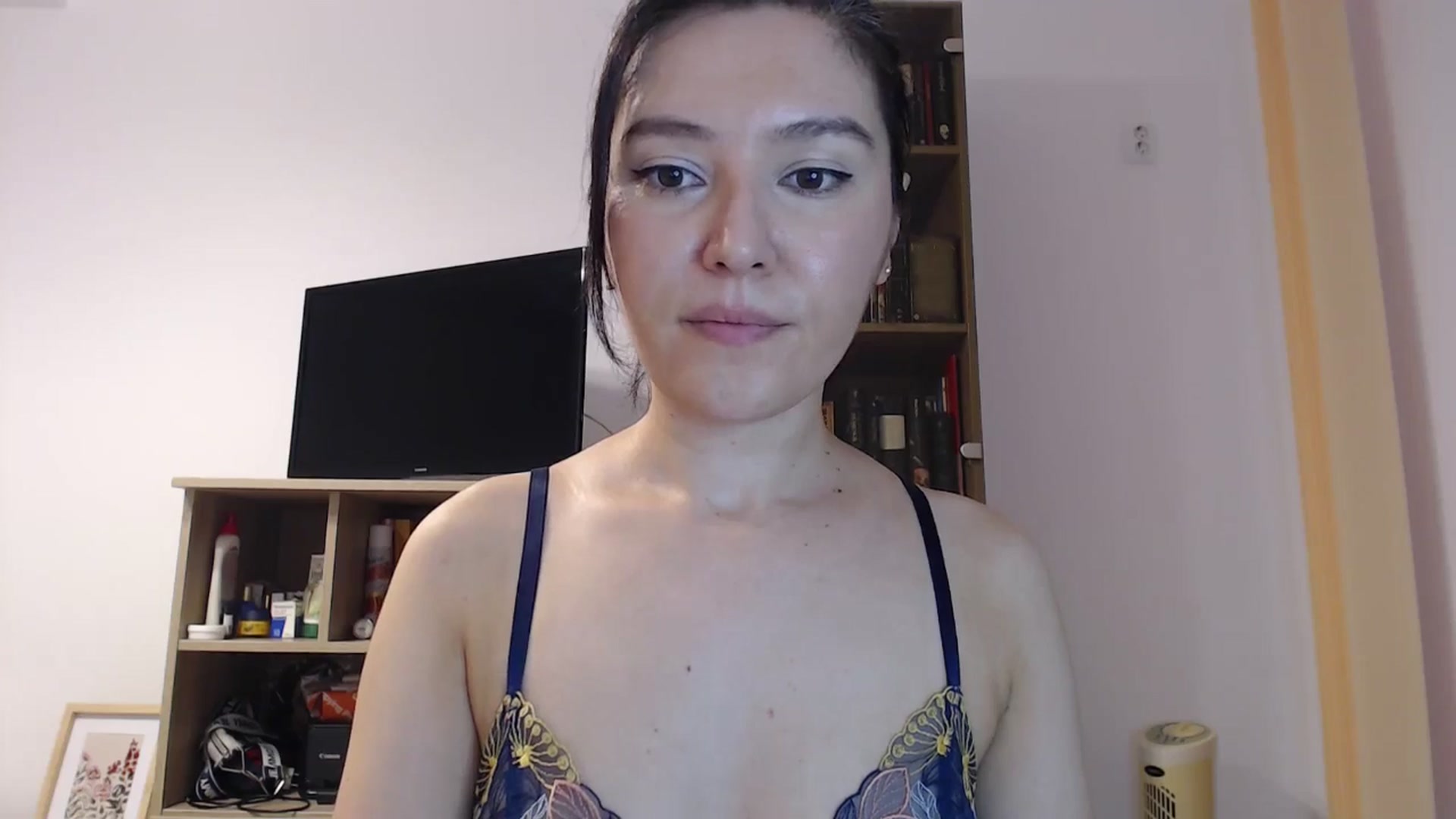 Gallery image thumbnail from SailorJupitr's myfreecams stream on, 08/20/2025, 20:37 image 5 of 20
