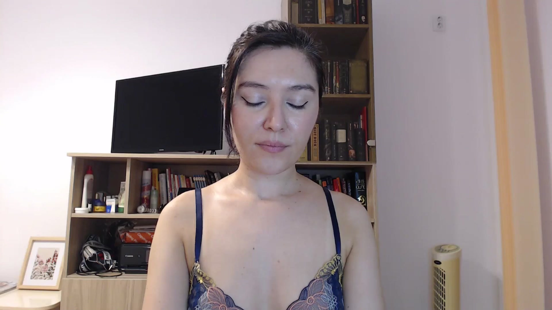 Gallery image thumbnail from SailorJupitr's myfreecams stream on, 08/20/2025, 20:37 image 7 of 20