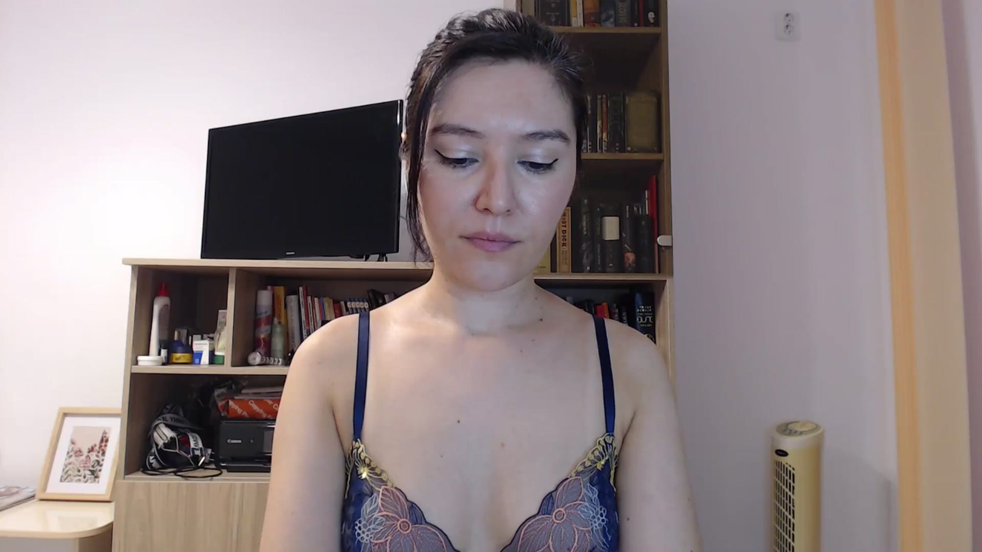 Gallery image thumbnail from SailorJupitr's myfreecams stream on, 08/20/2025, 20:37 image 2 of 20