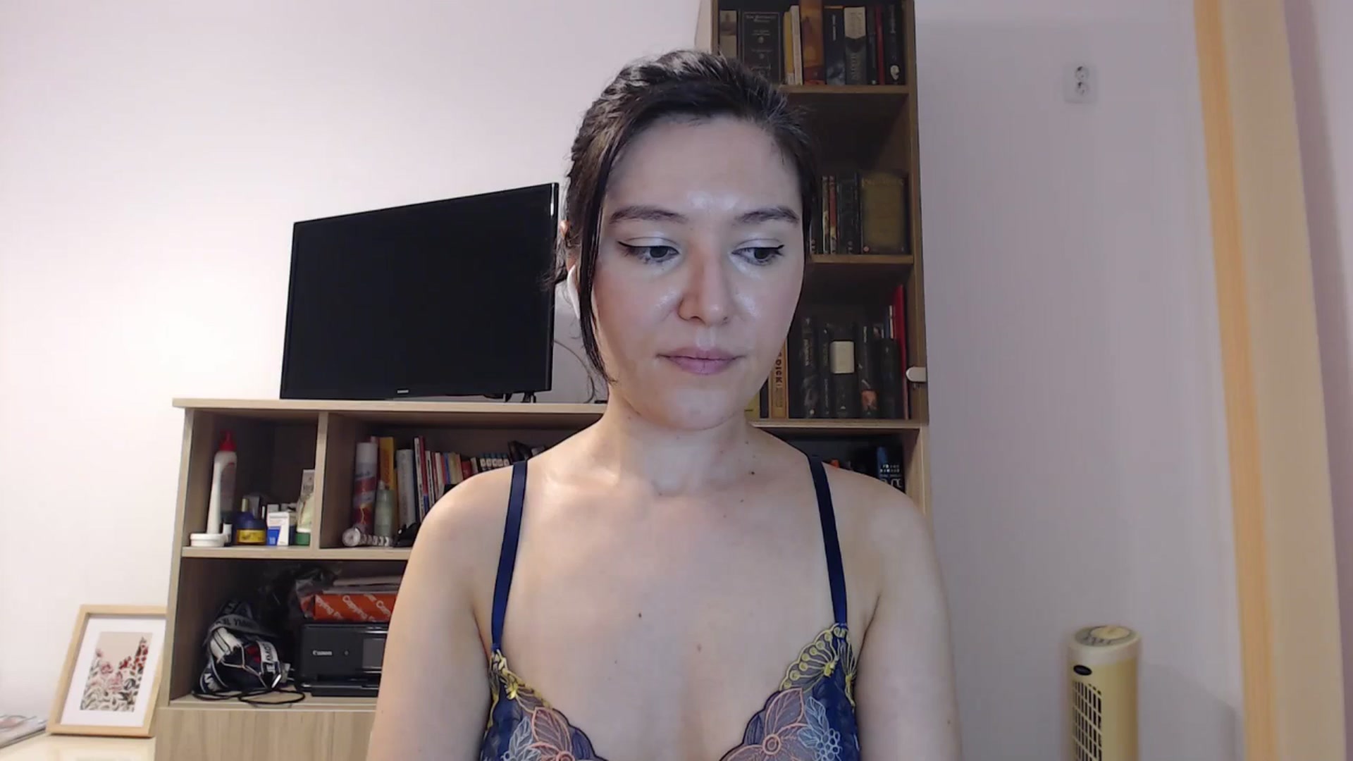Gallery image thumbnail from SailorJupitr's myfreecams stream on, 08/20/2025, 21:04 image 1 of 20