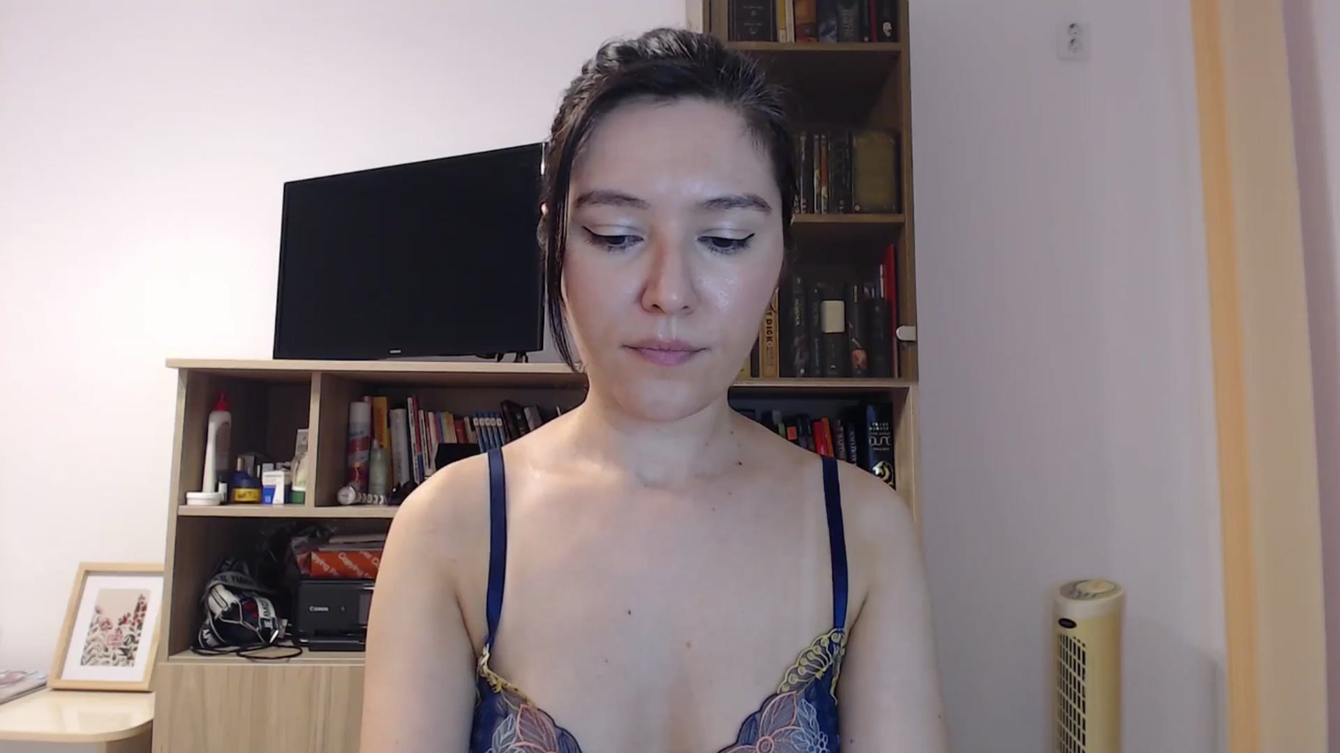 Gallery image thumbnail from SailorJupitr's myfreecams stream on, 08/20/2025, 21:04 image 17 of 20