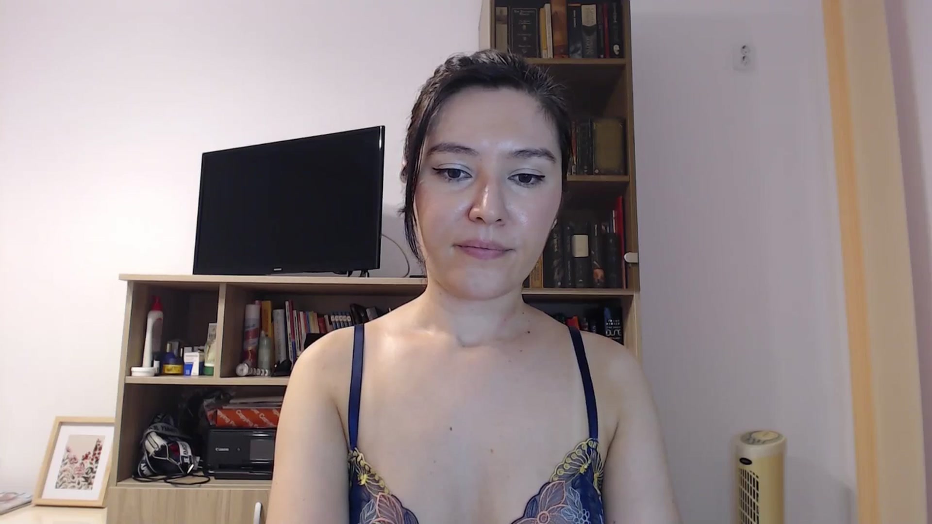 Gallery image thumbnail from SailorJupitr's myfreecams stream on, 08/20/2025, 21:04 image 4 of 20