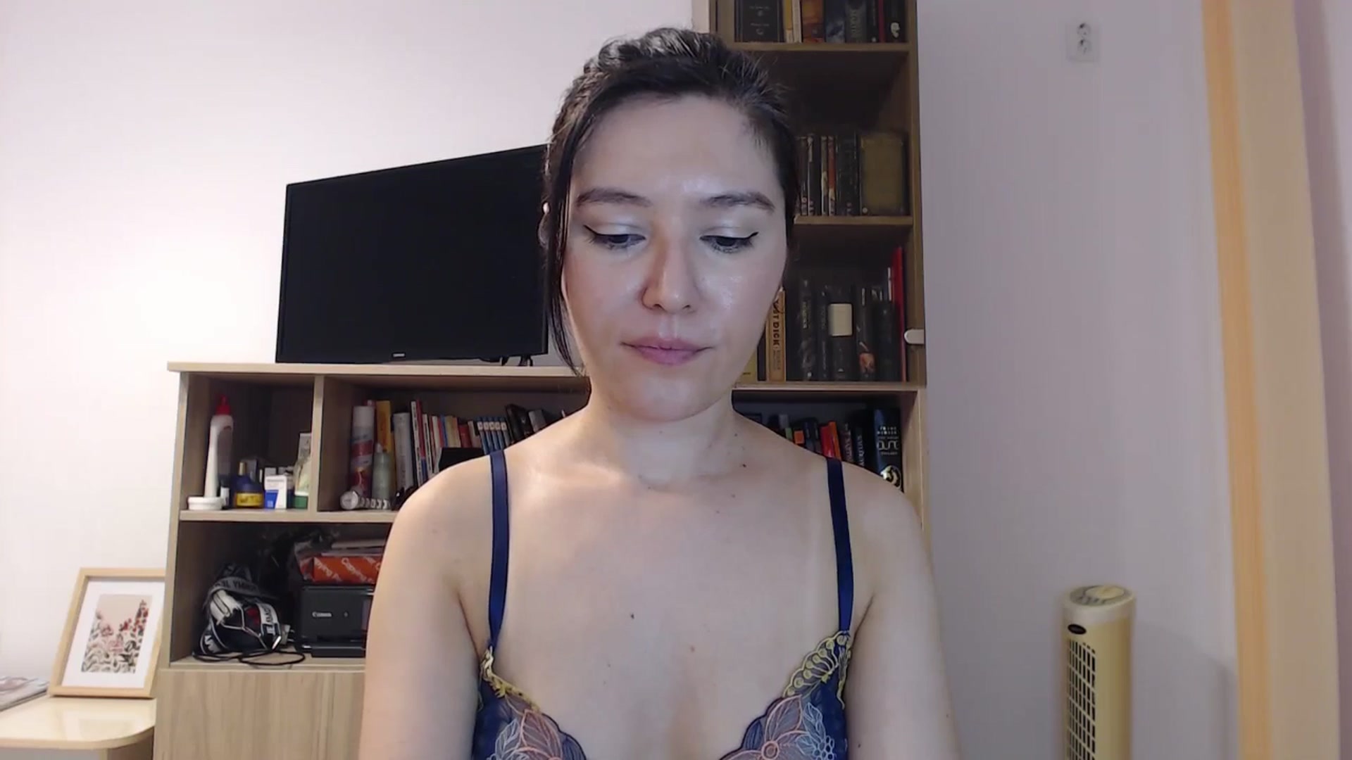 Gallery image thumbnail from SailorJupitr's myfreecams stream on, 08/20/2025, 21:04 image 16 of 20