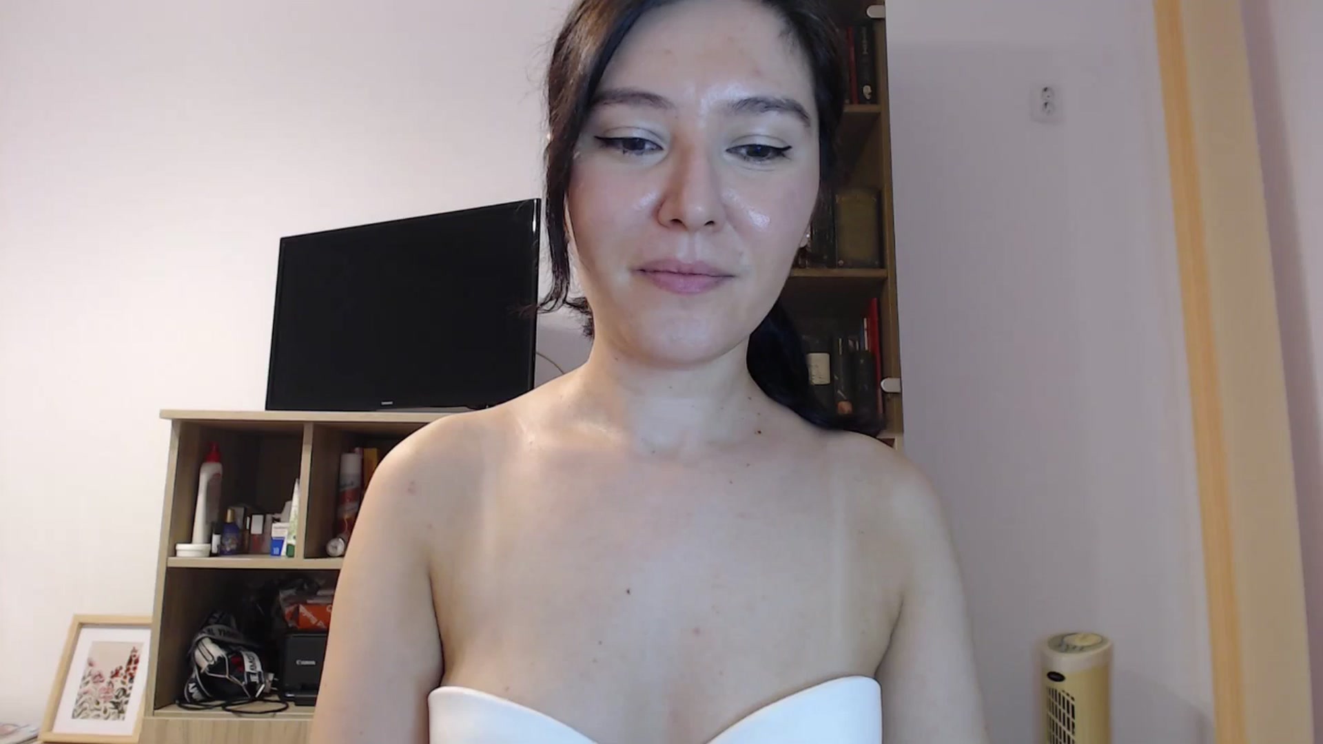 Gallery image thumbnail from SailorJupitr's myfreecams stream on, 08/21/2025, 21:05 image 8 of 20