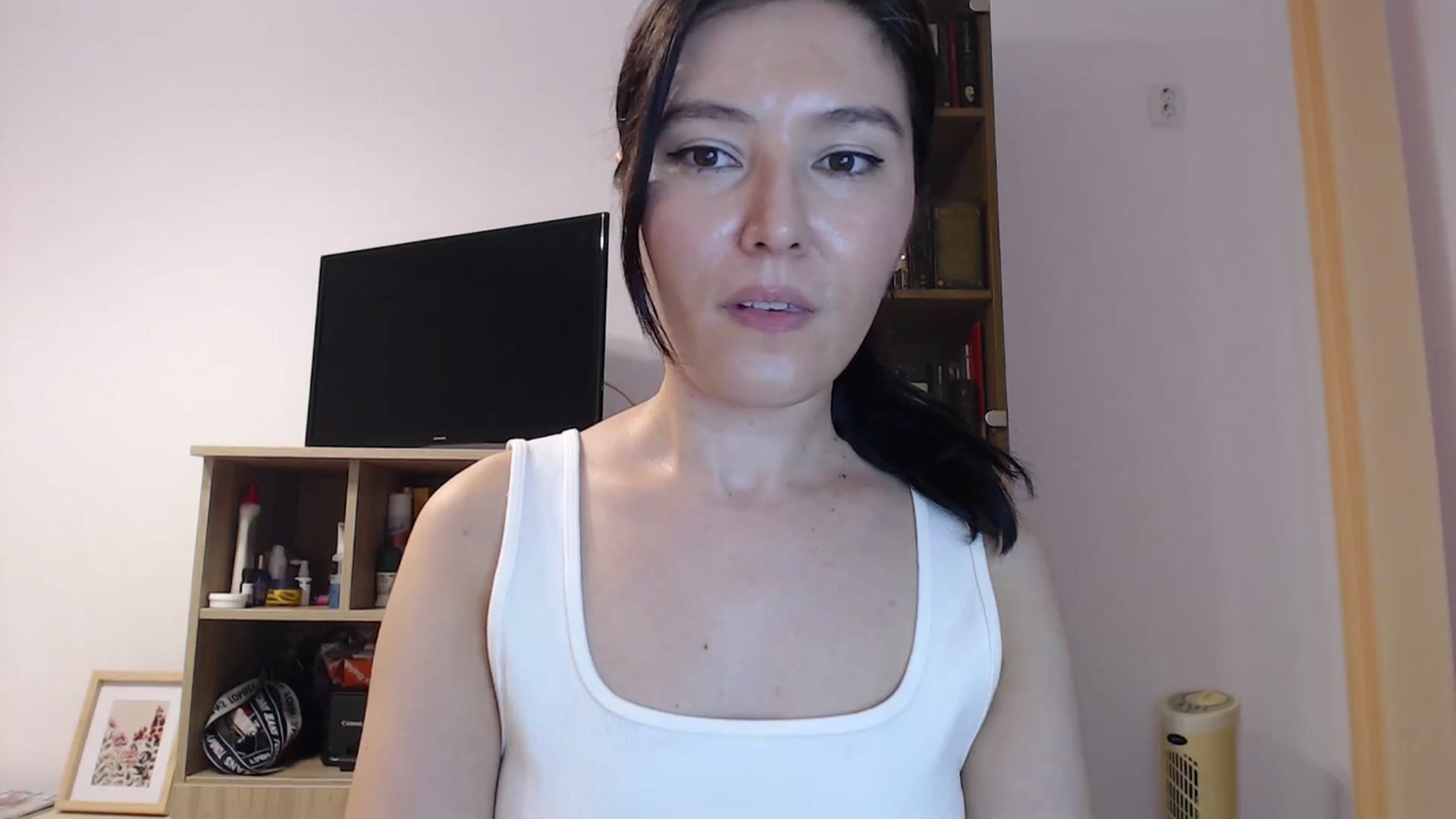 Gallery image thumbnail from SailorJupitr's myfreecams stream on, 08/27/2025, 21:15 image 10 of 20