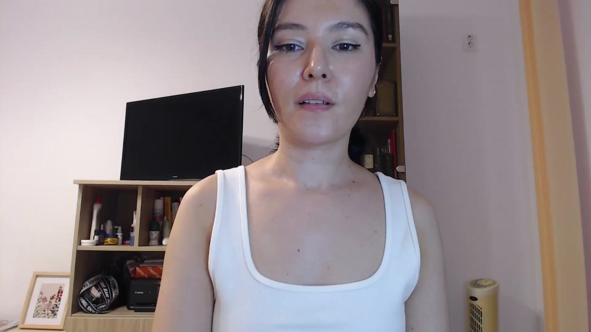 Gallery image thumbnail from SailorJupitr's myfreecams stream on, 08/27/2025, 21:15 image 13 of 20