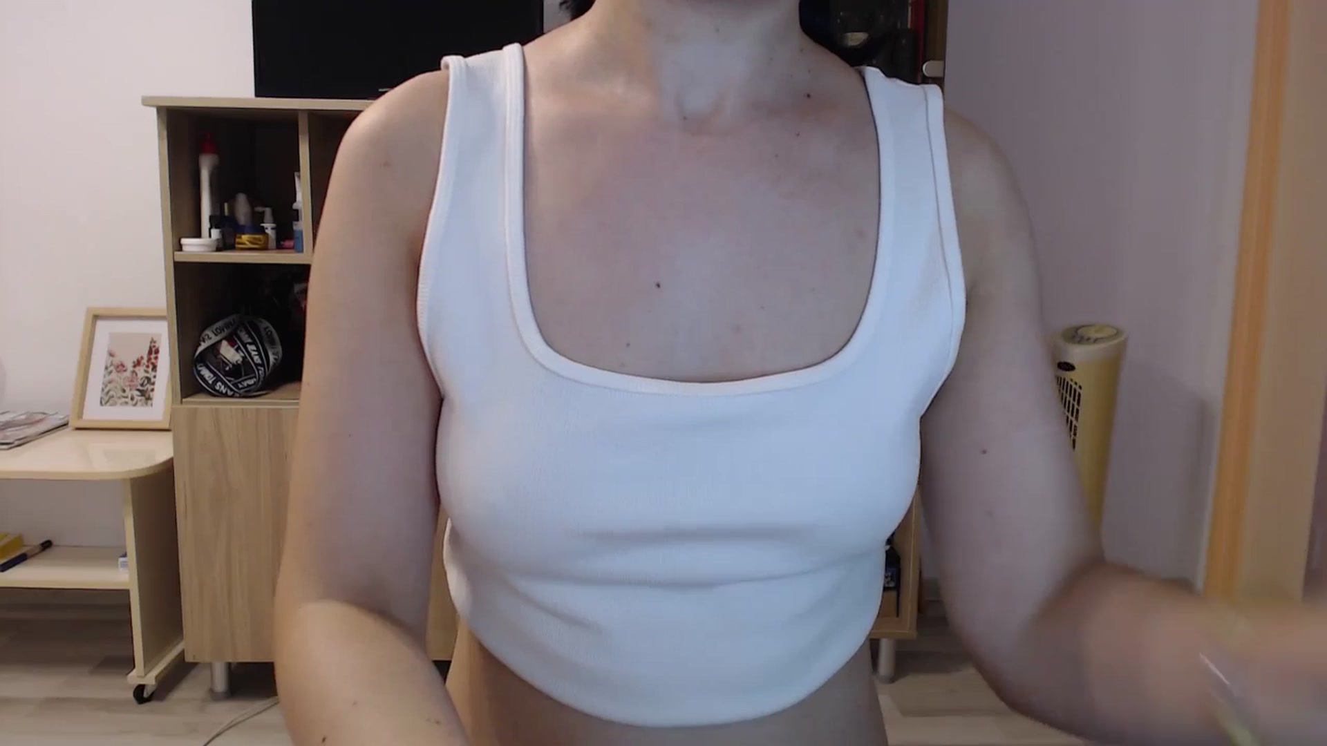 Gallery image thumbnail from SailorJupitr's myfreecams stream on, 08/27/2025, 21:15 image 11 of 20