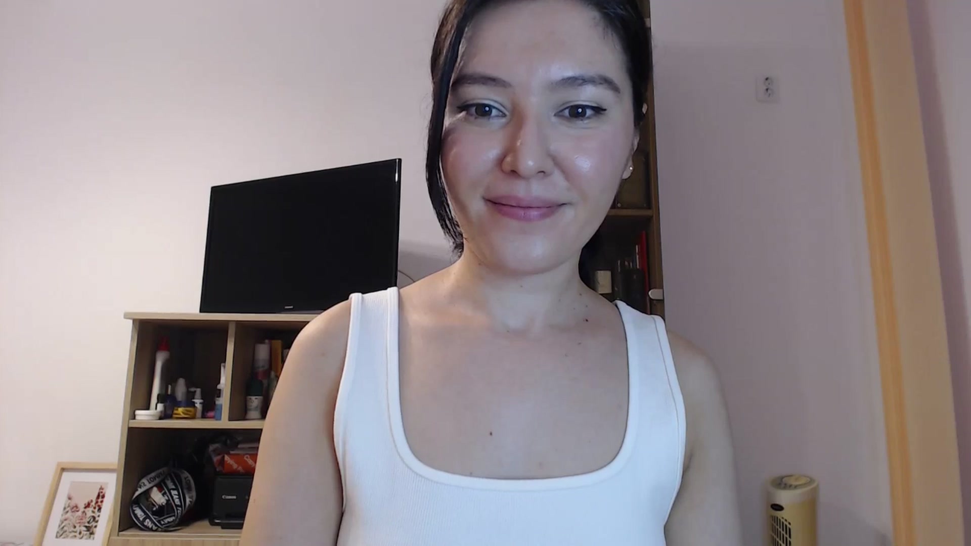 Gallery image thumbnail from SailorJupitr's myfreecams stream on, 08/27/2025, 21:15 image 2 of 20
