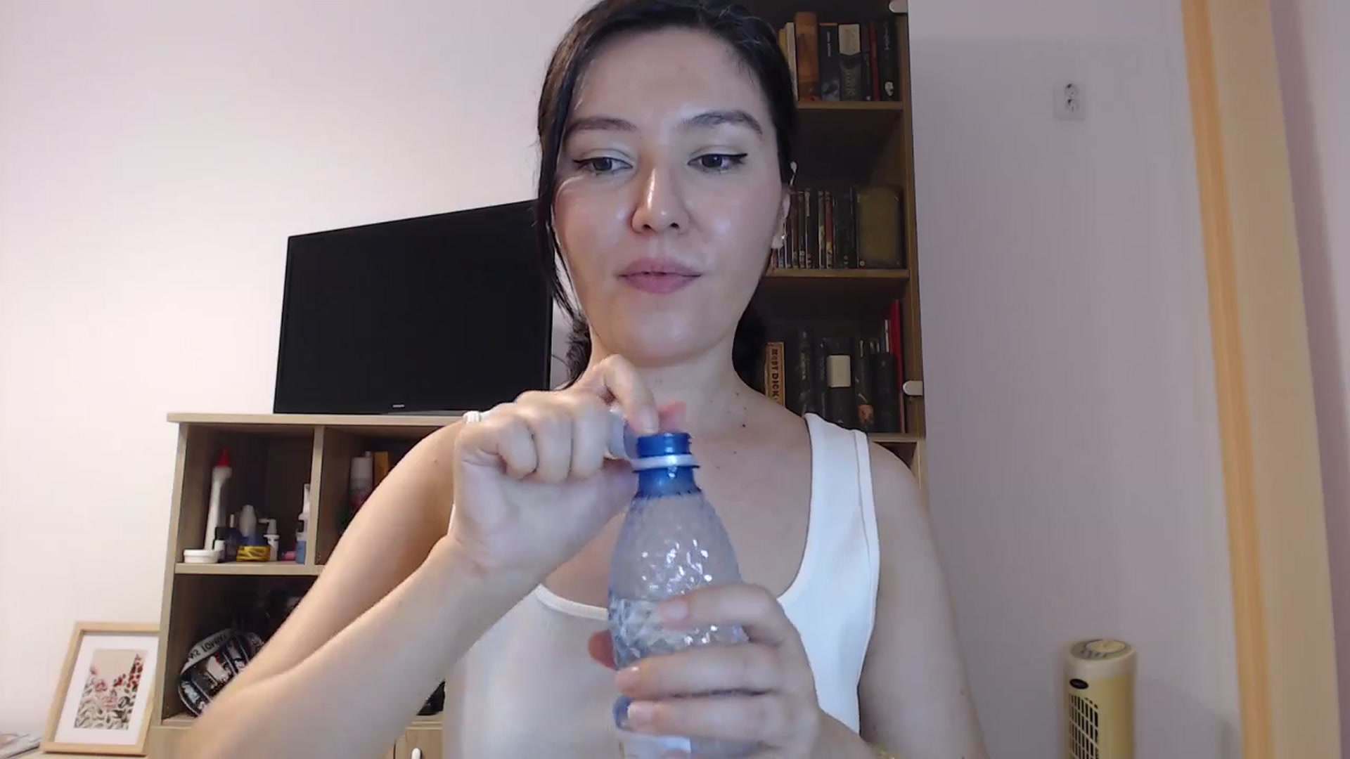 Gallery image thumbnail from SailorJupitr's myfreecams stream on, 08/27/2025, 21:15 image 3 of 20