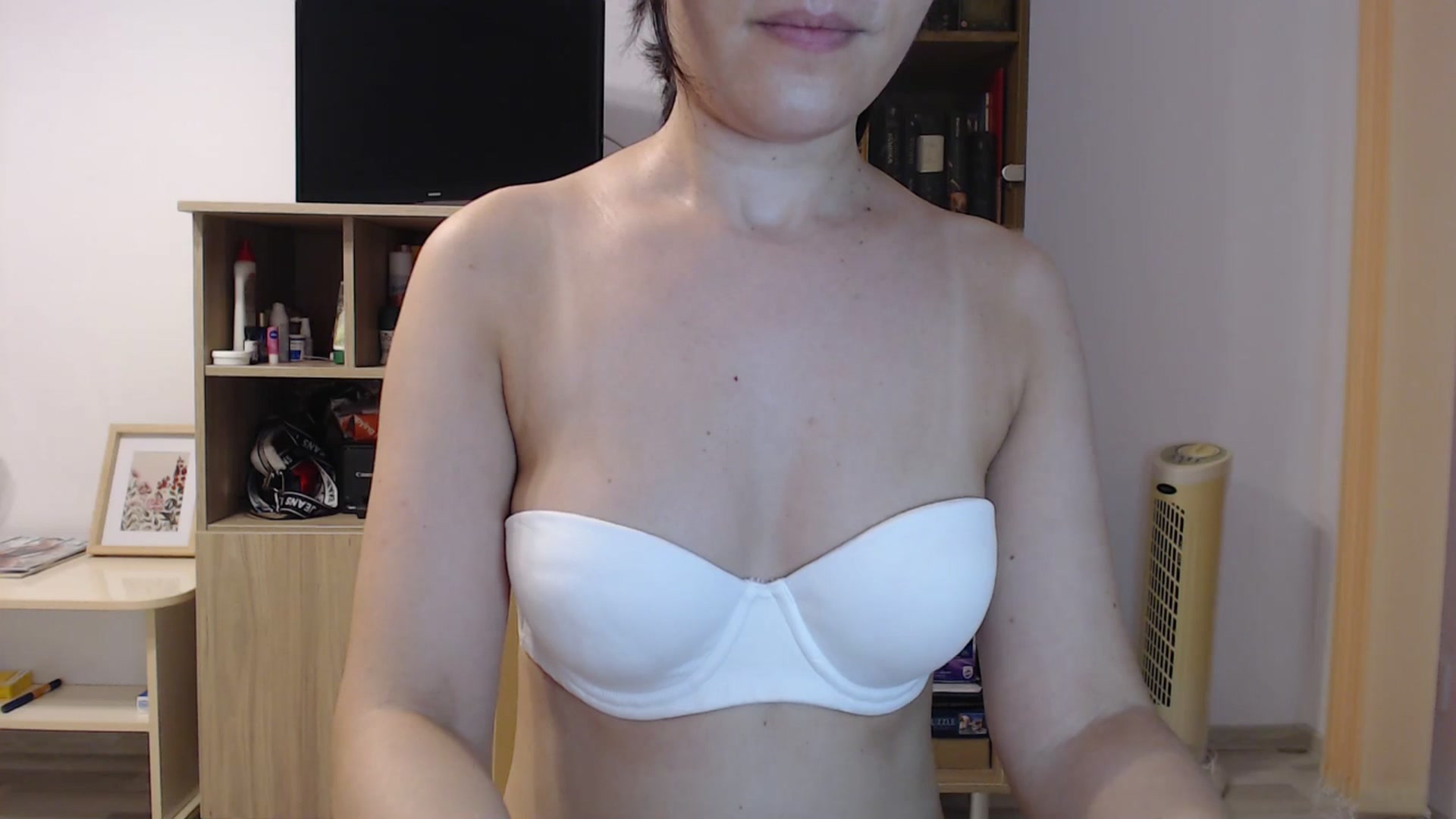 Gallery image thumbnail from SailorJupitr's myfreecams stream on, 08/30/2025, 20:23 image 19 of 20