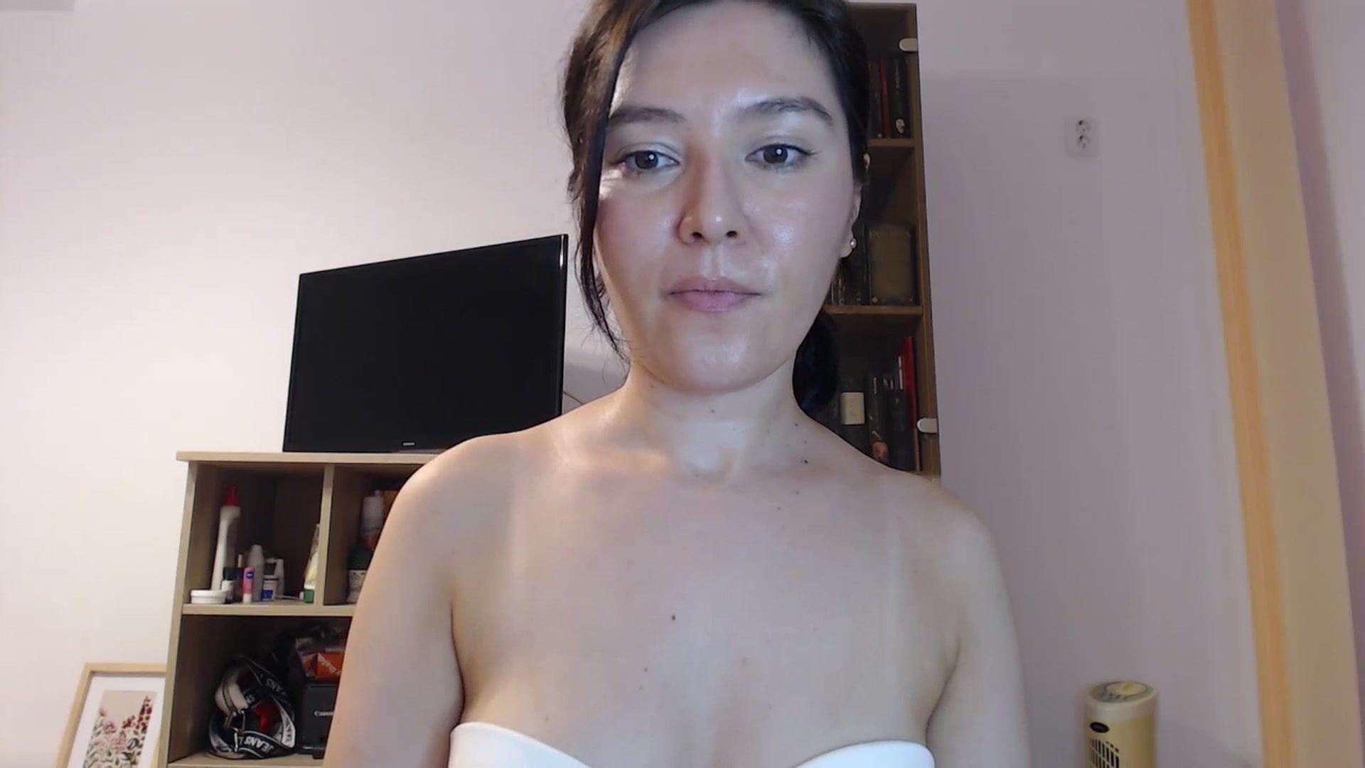 Gallery image thumbnail from SailorJupitr's myfreecams stream on, 08/30/2025, 20:57 image 15 of 20