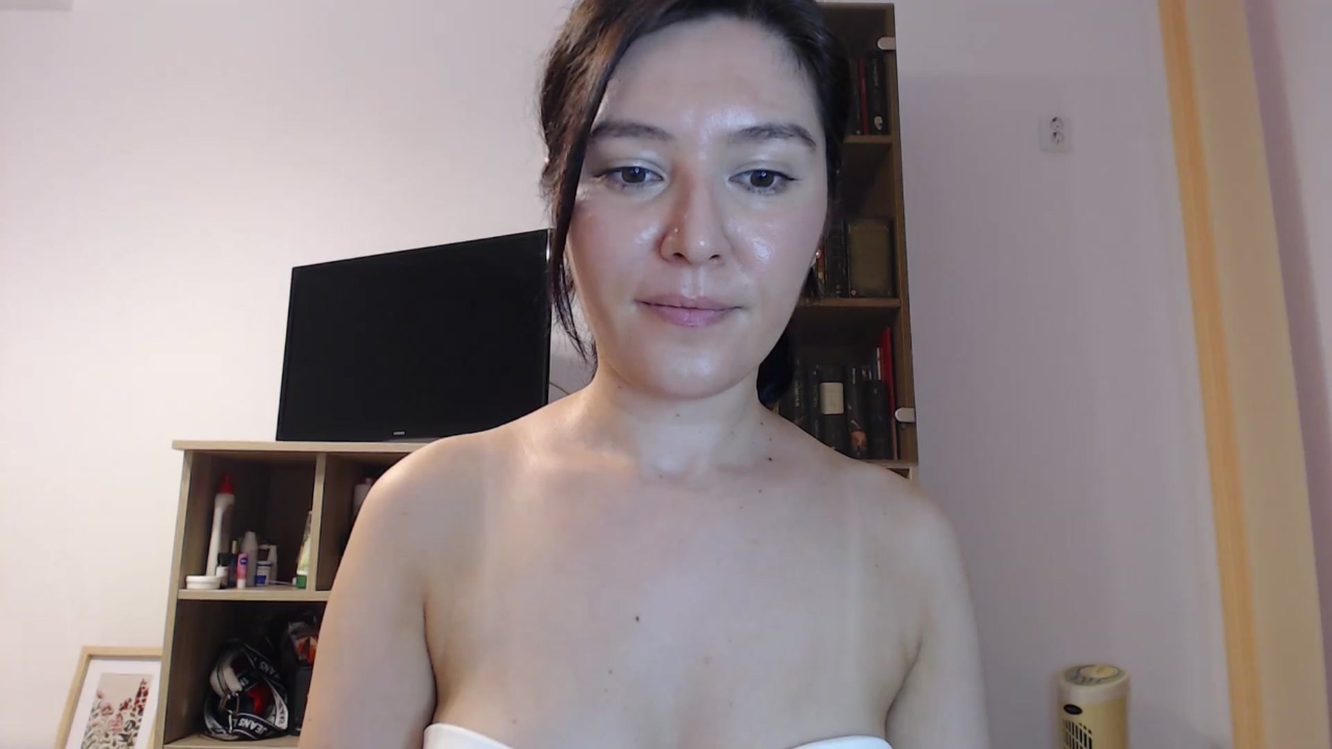 Gallery image thumbnail from SailorJupitr's myfreecams stream on, 08/30/2025, 20:57 image 12 of 20