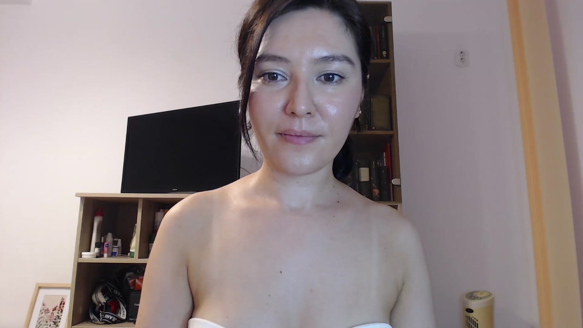 Gallery image thumbnail from SailorJupitr's myfreecams stream on, 08/30/2025, 20:57 image 13 of 20