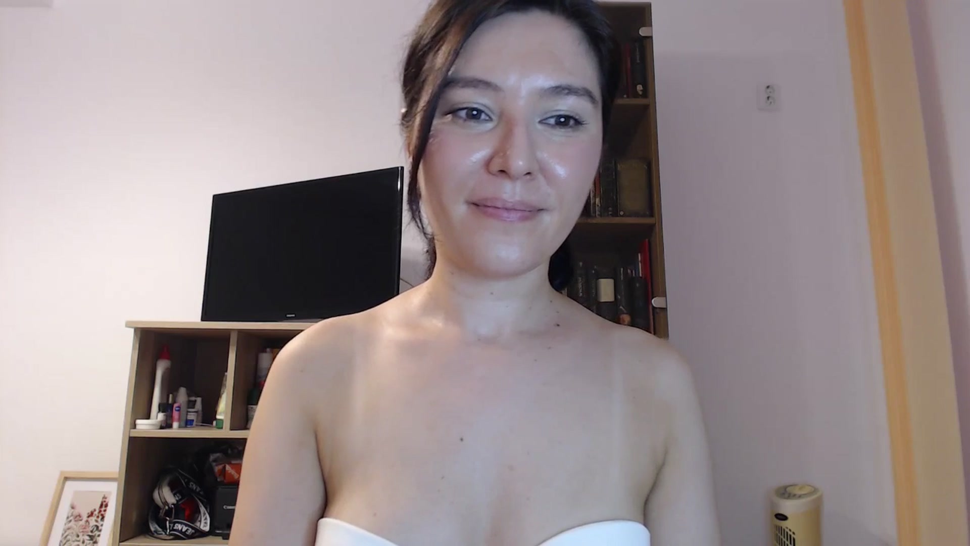 Gallery image thumbnail from SailorJupitr's myfreecams stream on, 08/30/2025, 20:57 image 7 of 20