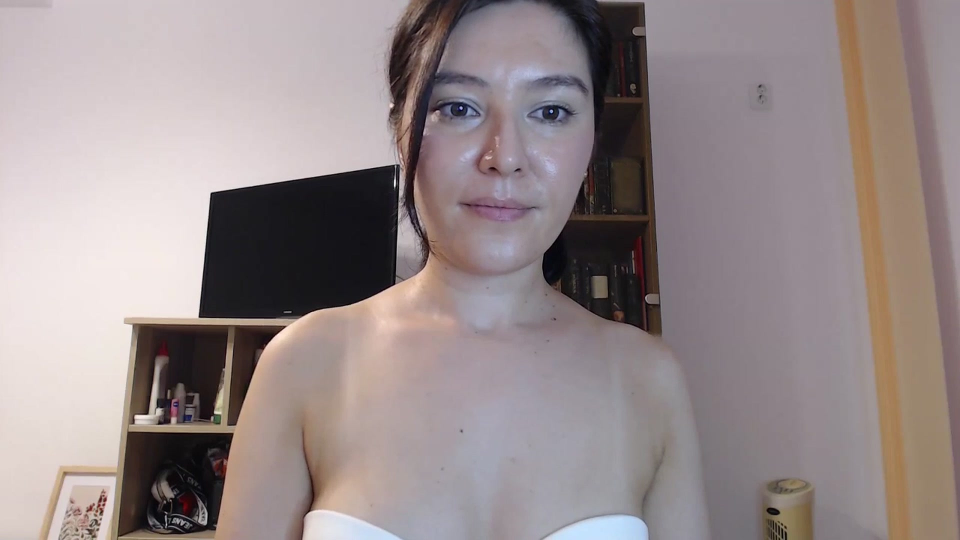 Gallery image thumbnail from SailorJupitr's myfreecams stream on, 08/30/2025, 20:57 image 10 of 20
