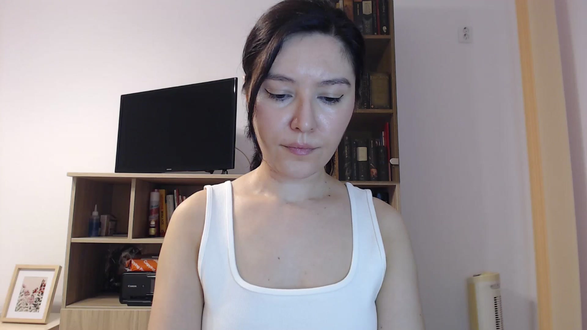 Gallery image thumbnail from SailorJupitr's myfreecams stream on, 09/16/2025, 18:33 image 8 of 20