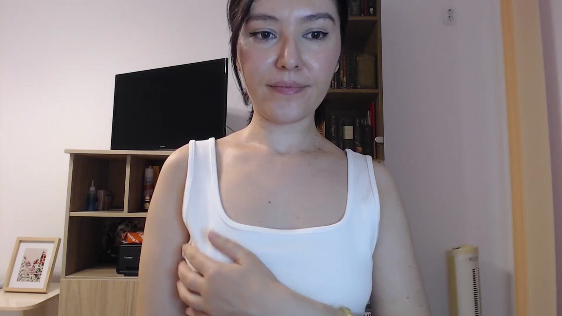 Gallery image thumbnail from SailorJupitr's myfreecams stream on, 09/16/2025, 18:33 image 16 of 20