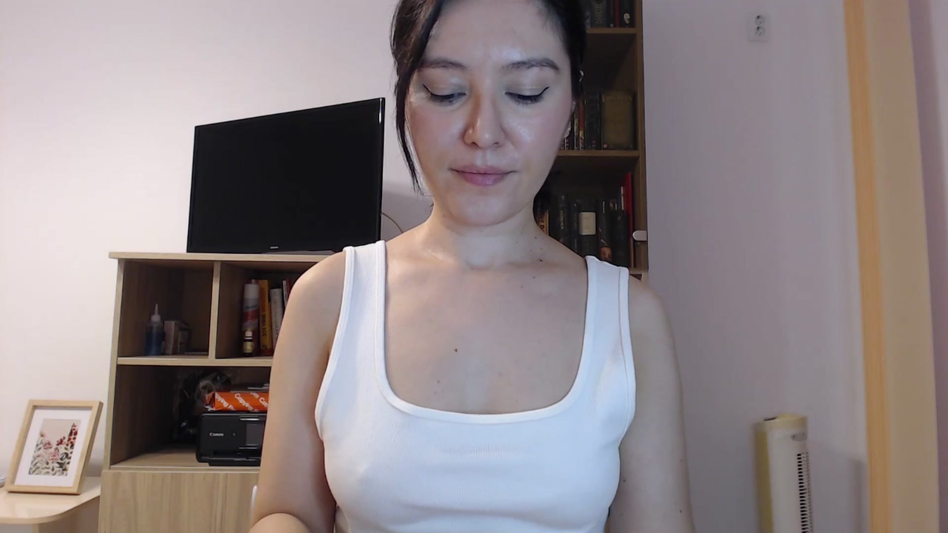 Gallery image thumbnail from SailorJupitr's myfreecams stream on, 09/16/2025, 18:33 image 18 of 20