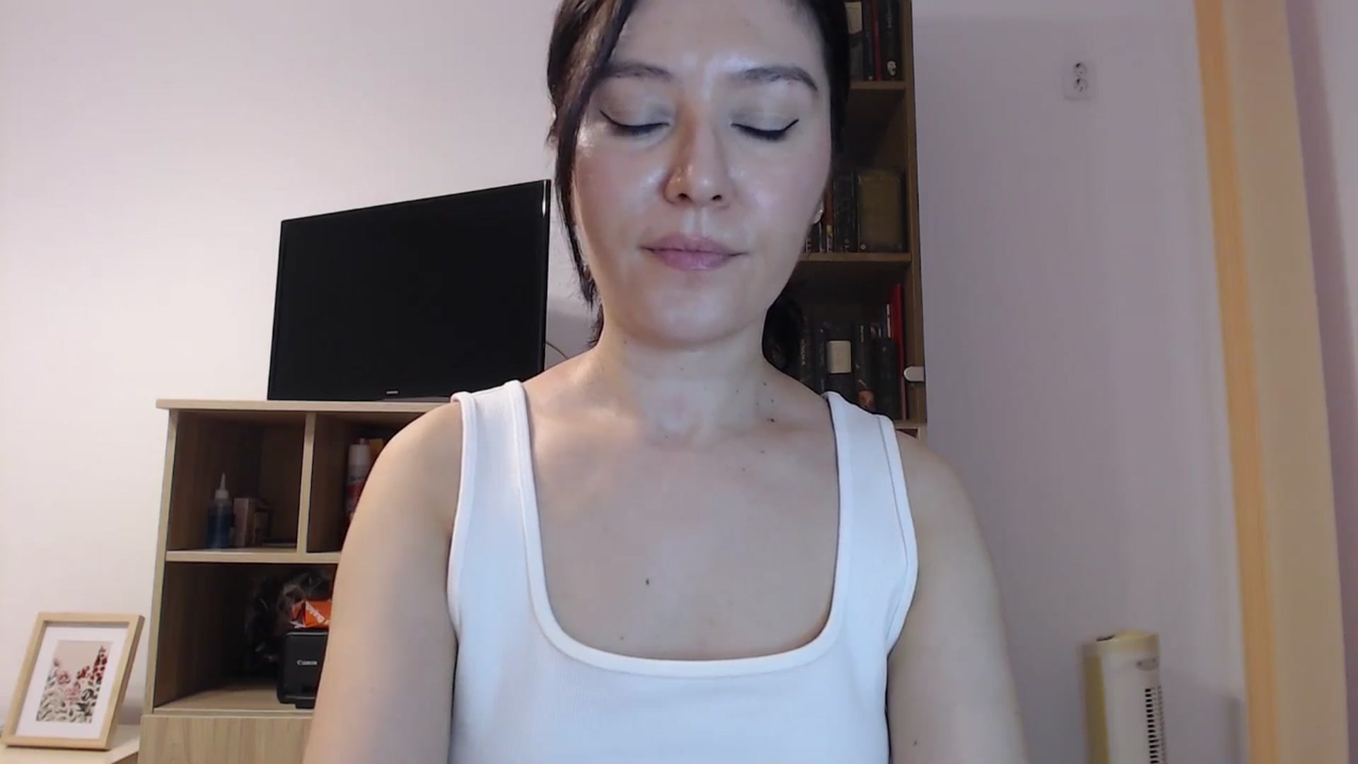 Gallery image thumbnail from SailorJupitr's myfreecams stream on, 09/16/2025, 19:44 image 6 of 20
